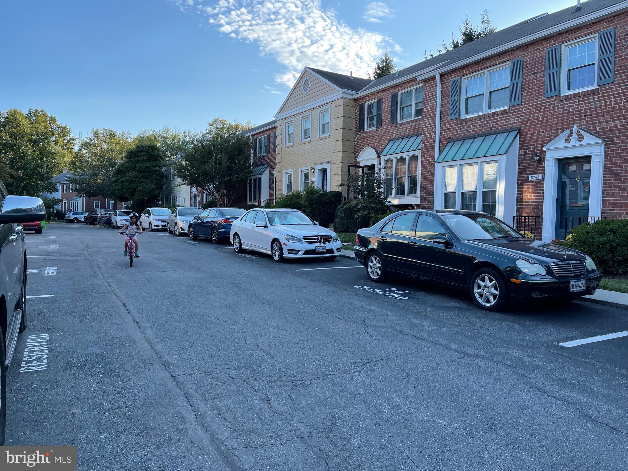 KENWOOD FOREST - Residential Lease