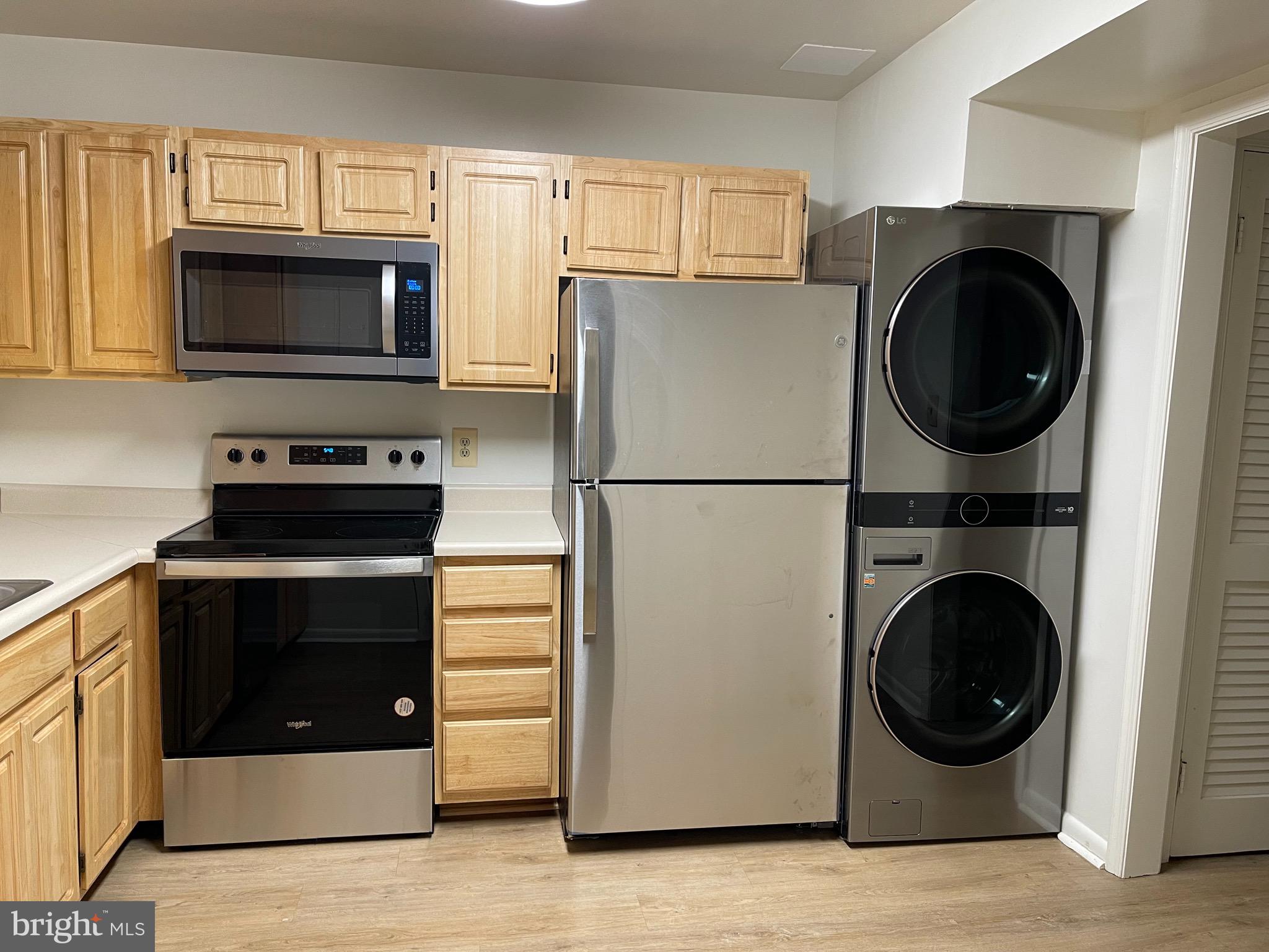 KENWOOD FOREST - Residential Lease