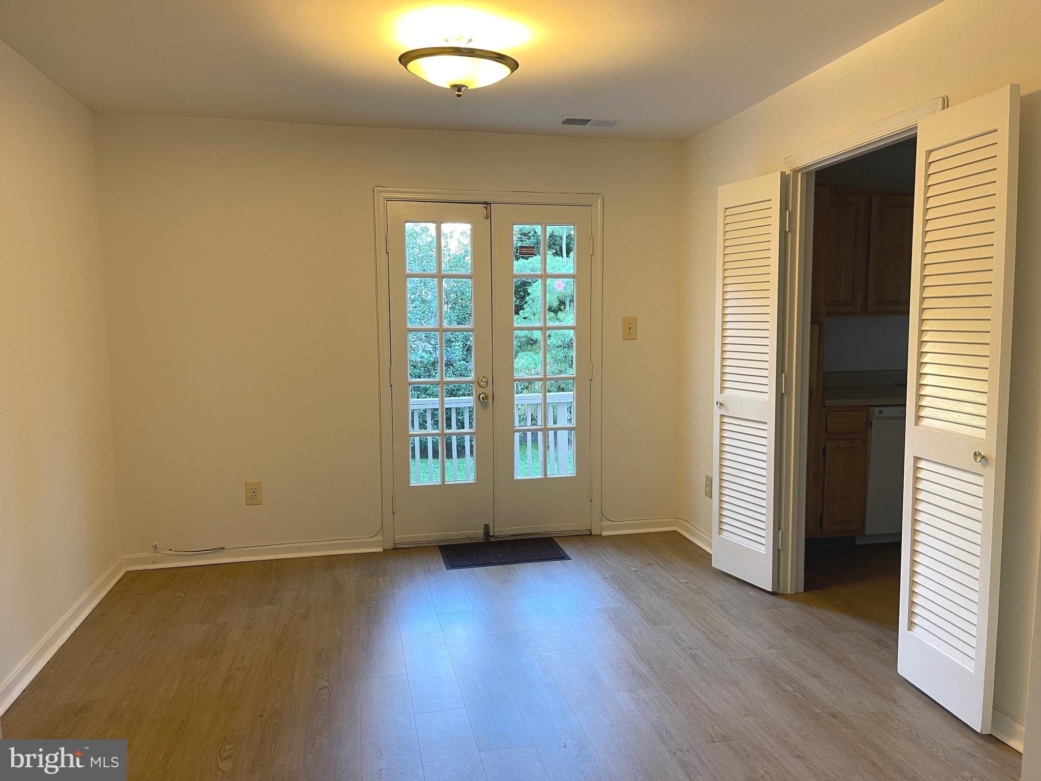 KENWOOD FOREST - Residential Lease