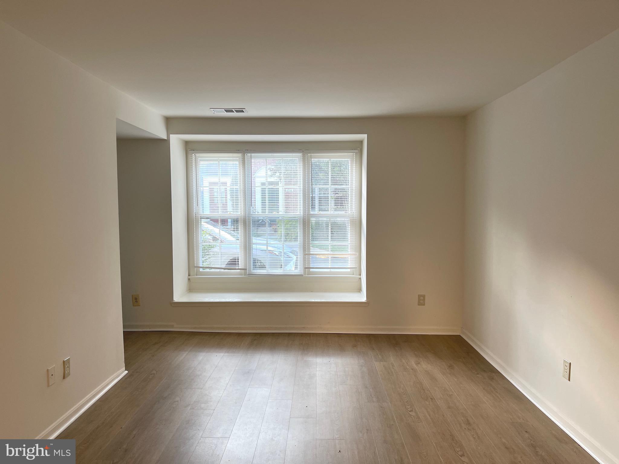 KENWOOD FOREST - Residential Lease