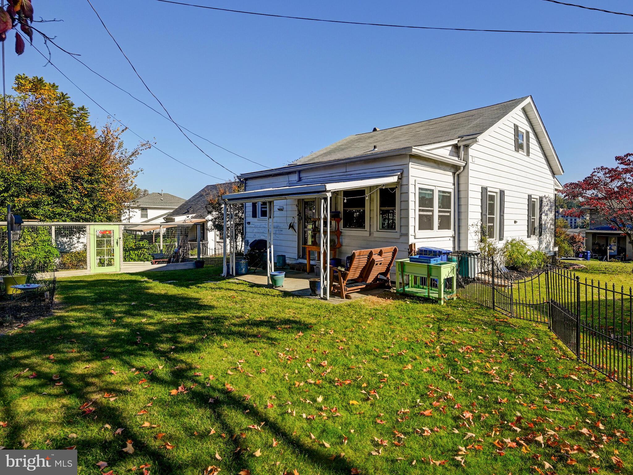 MEDFIELD - Residential