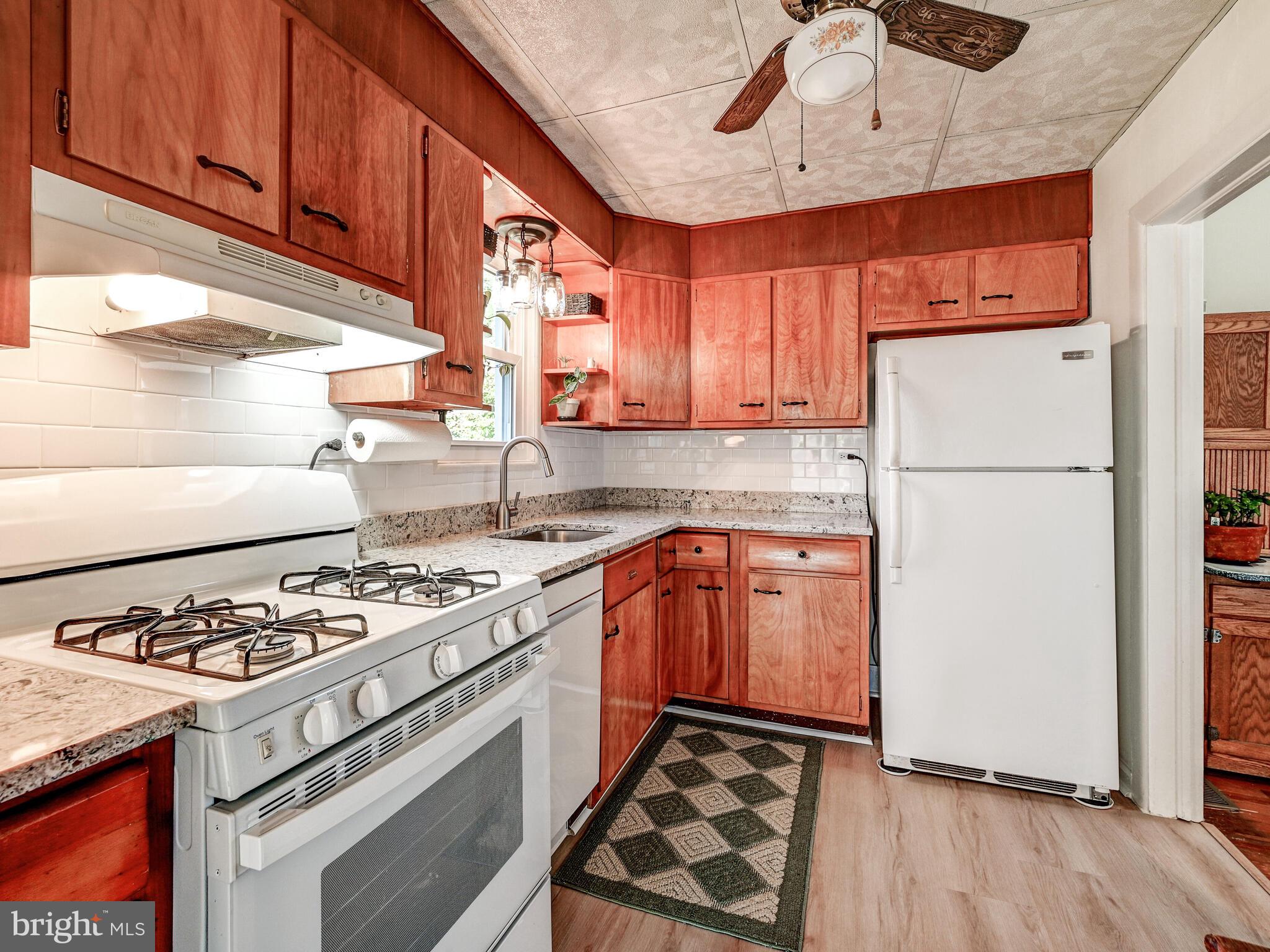 MEDFIELD - Residential