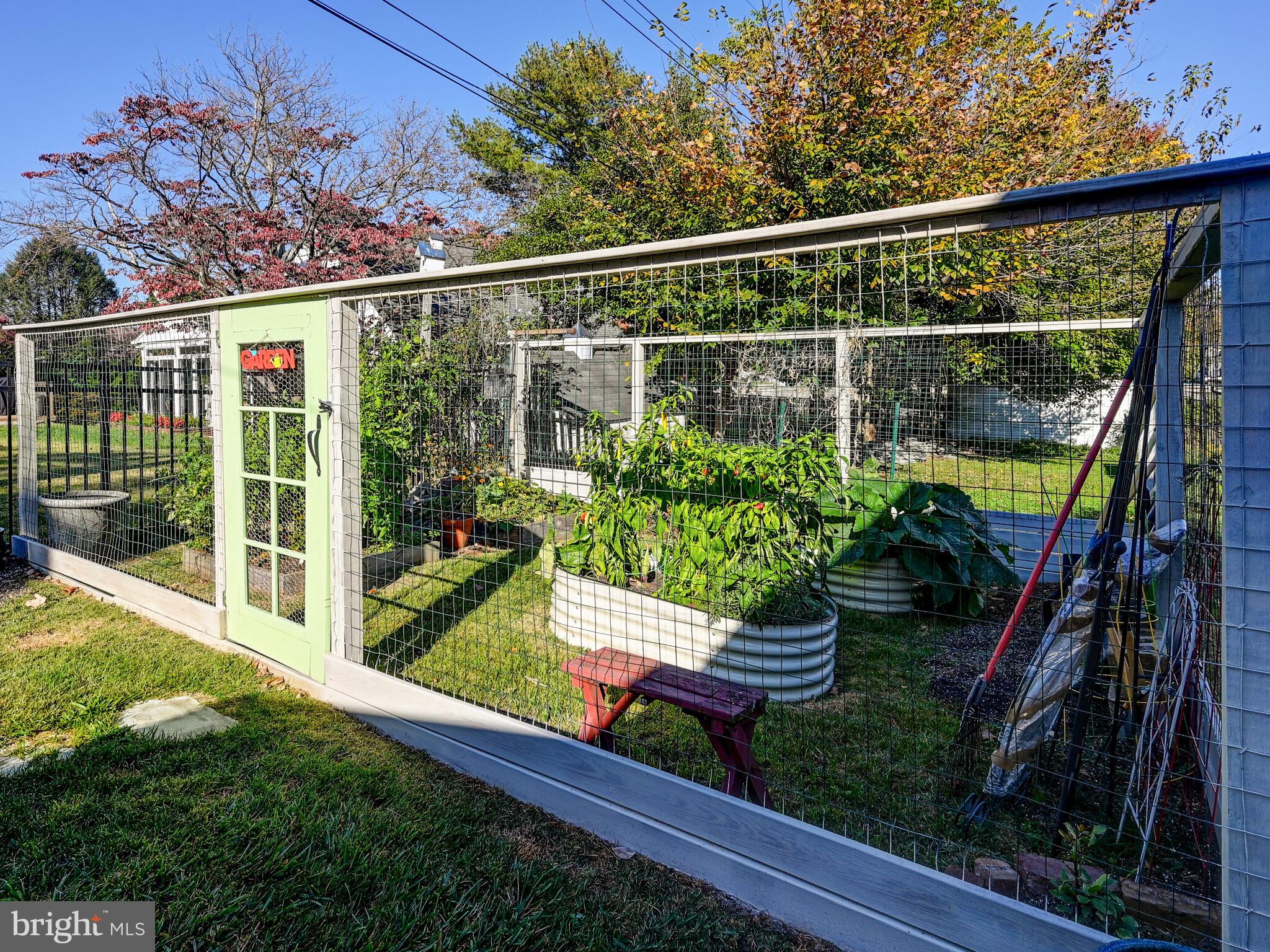 MEDFIELD - Residential