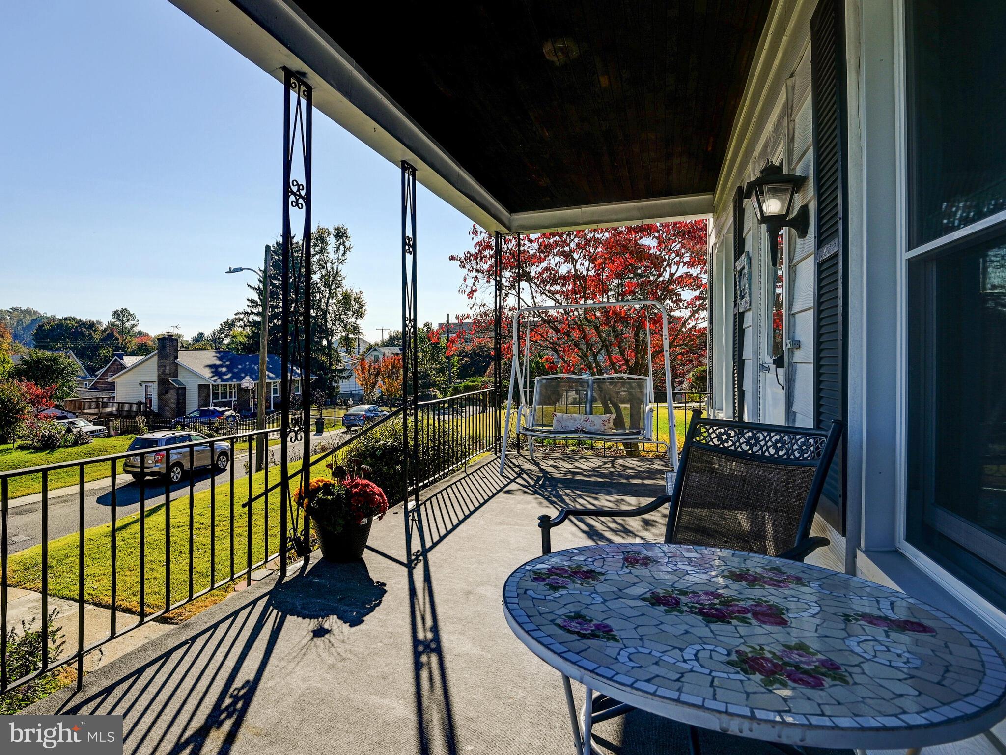 MEDFIELD - Residential