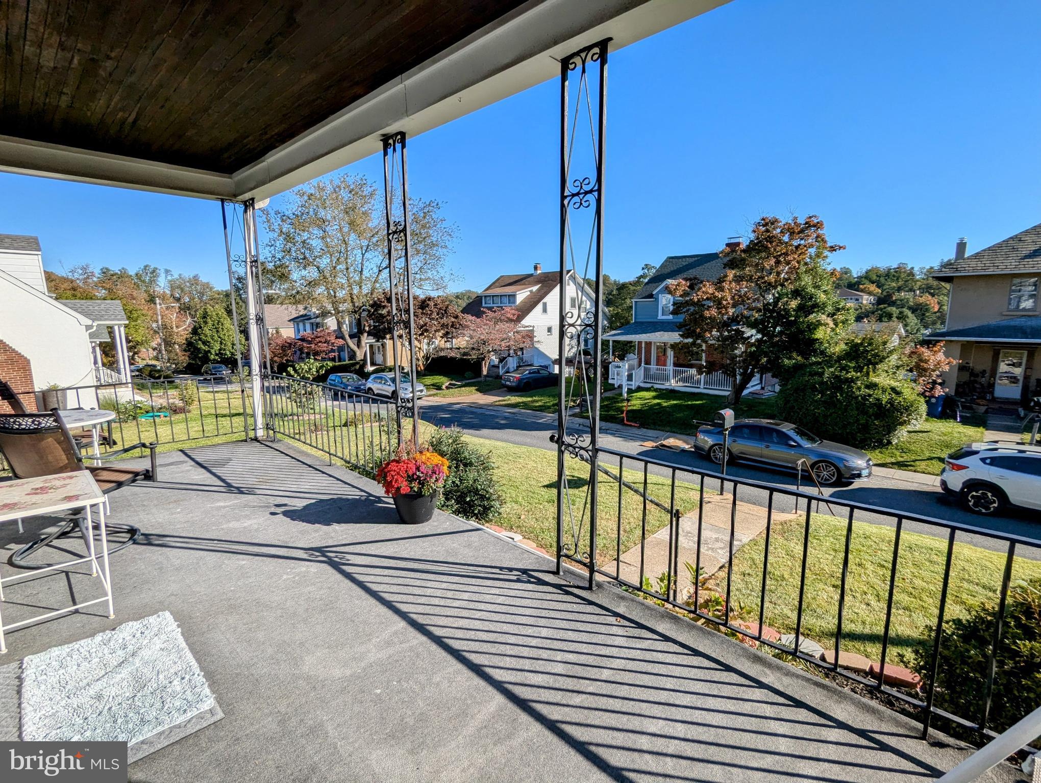 MEDFIELD - Residential