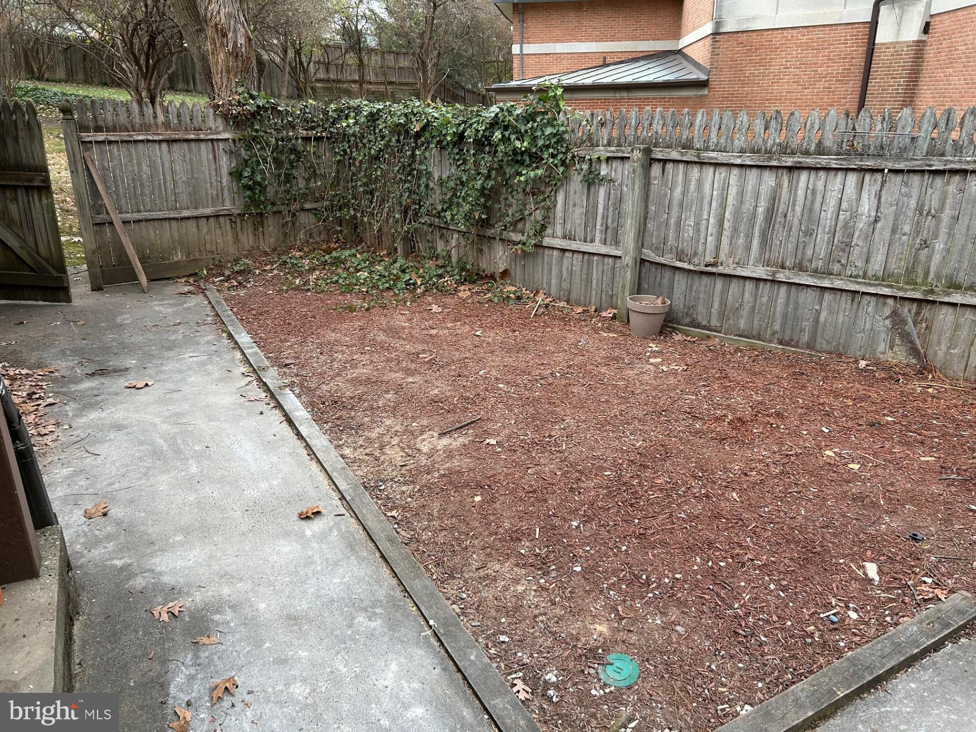 SPRINGFIELD - Residential Lease