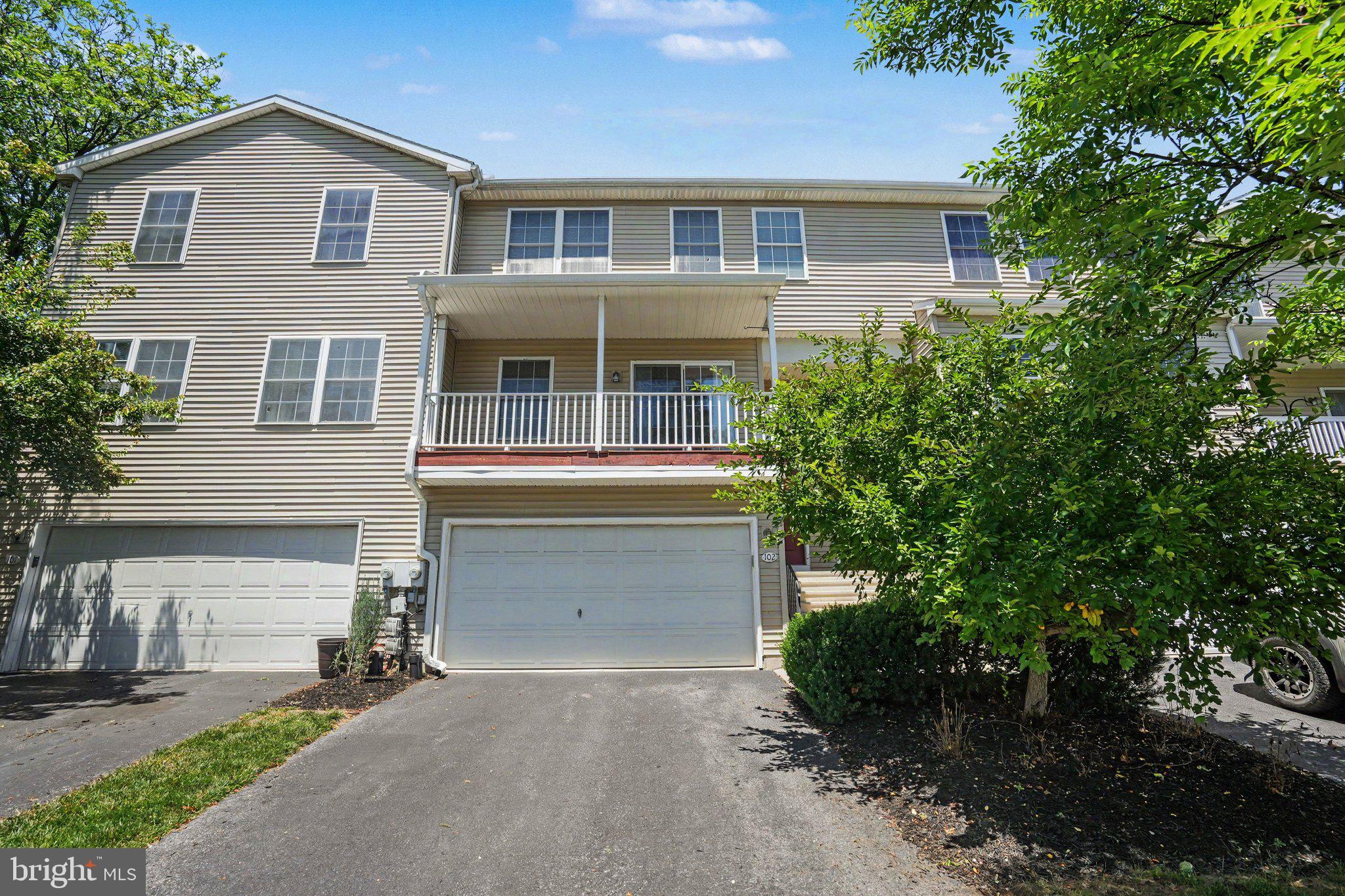 102 WOODSIDE COURT
