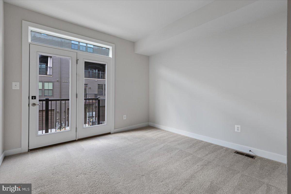 PADDOCK POINTE - Residential