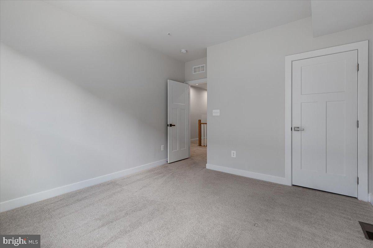 PADDOCK POINTE - Residential