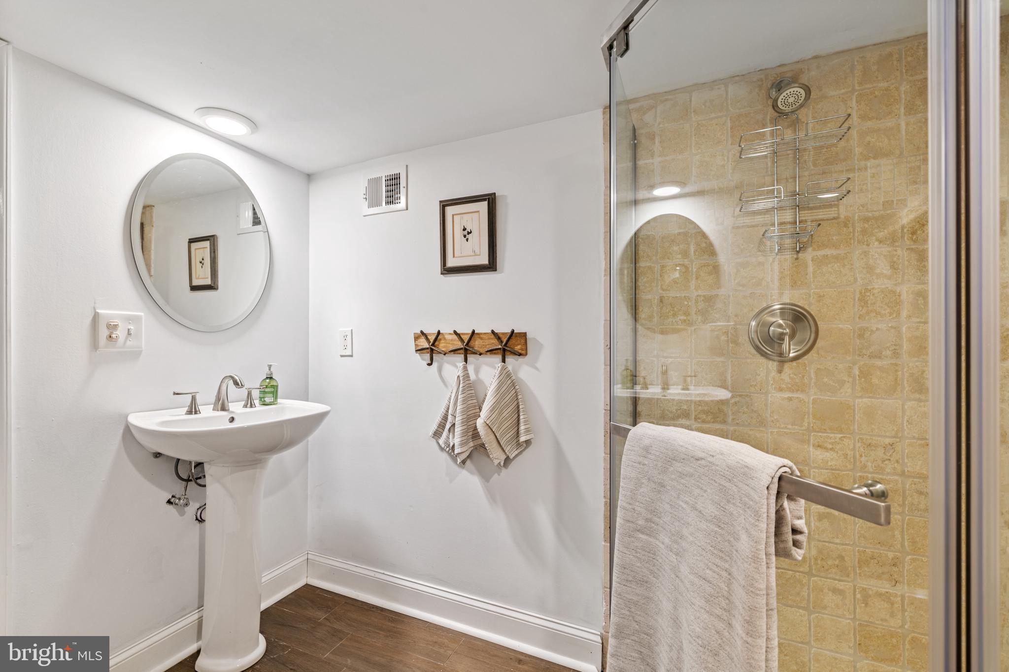 EPPING FOREST - Residential