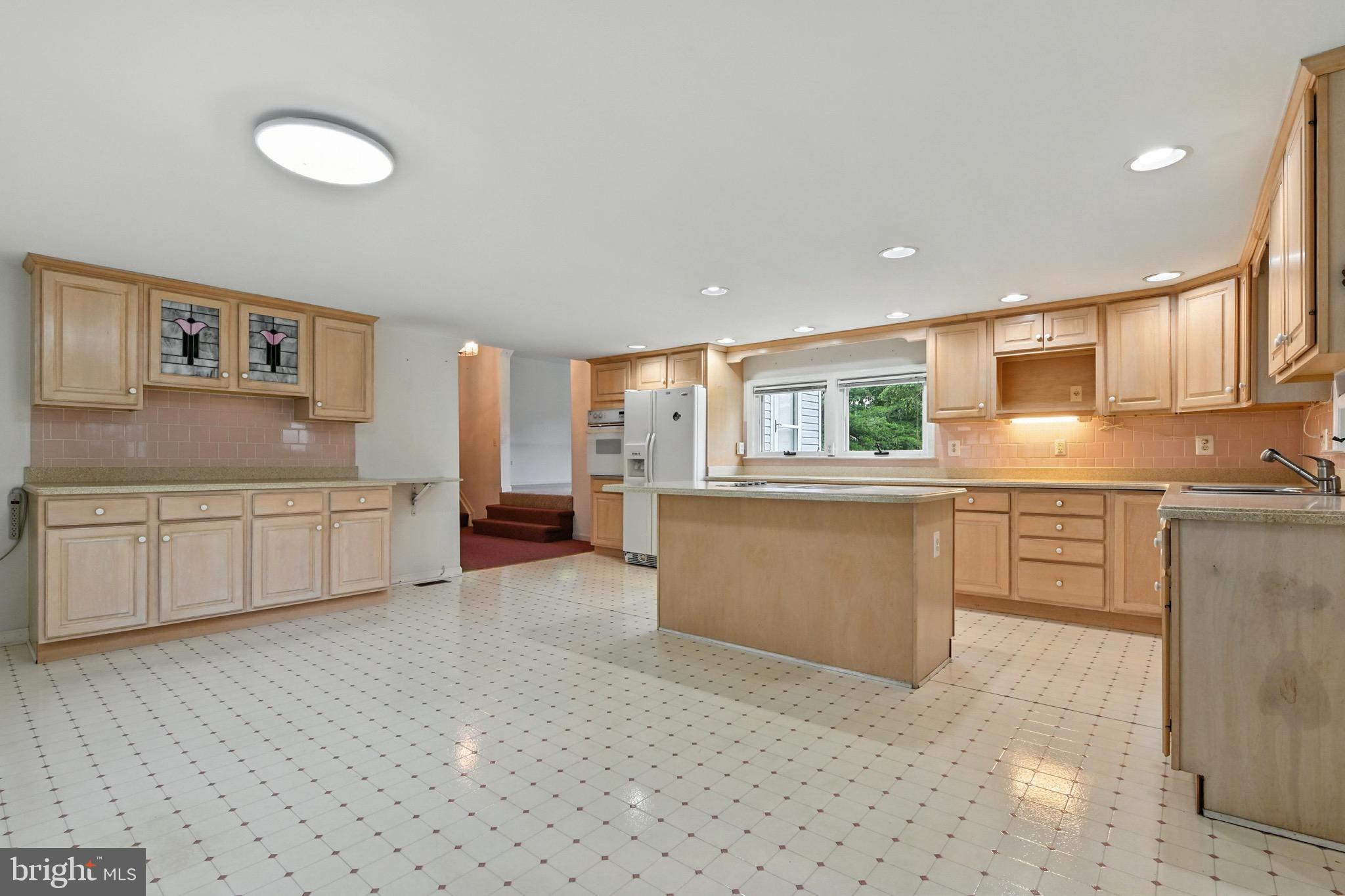 1604 ANNAPOLIS DRIVE