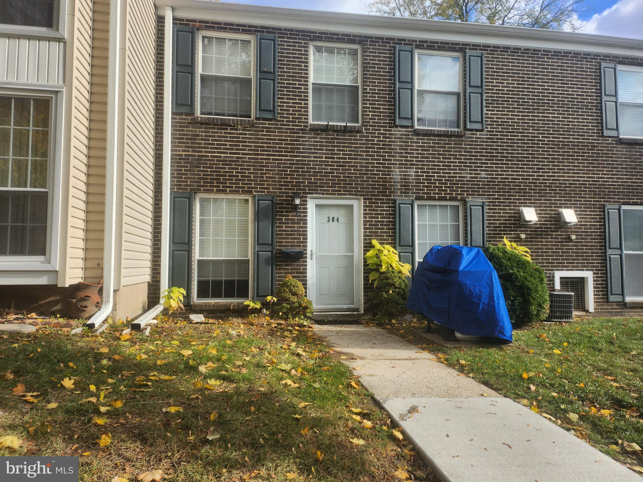 MIDDLETON PL - Residential