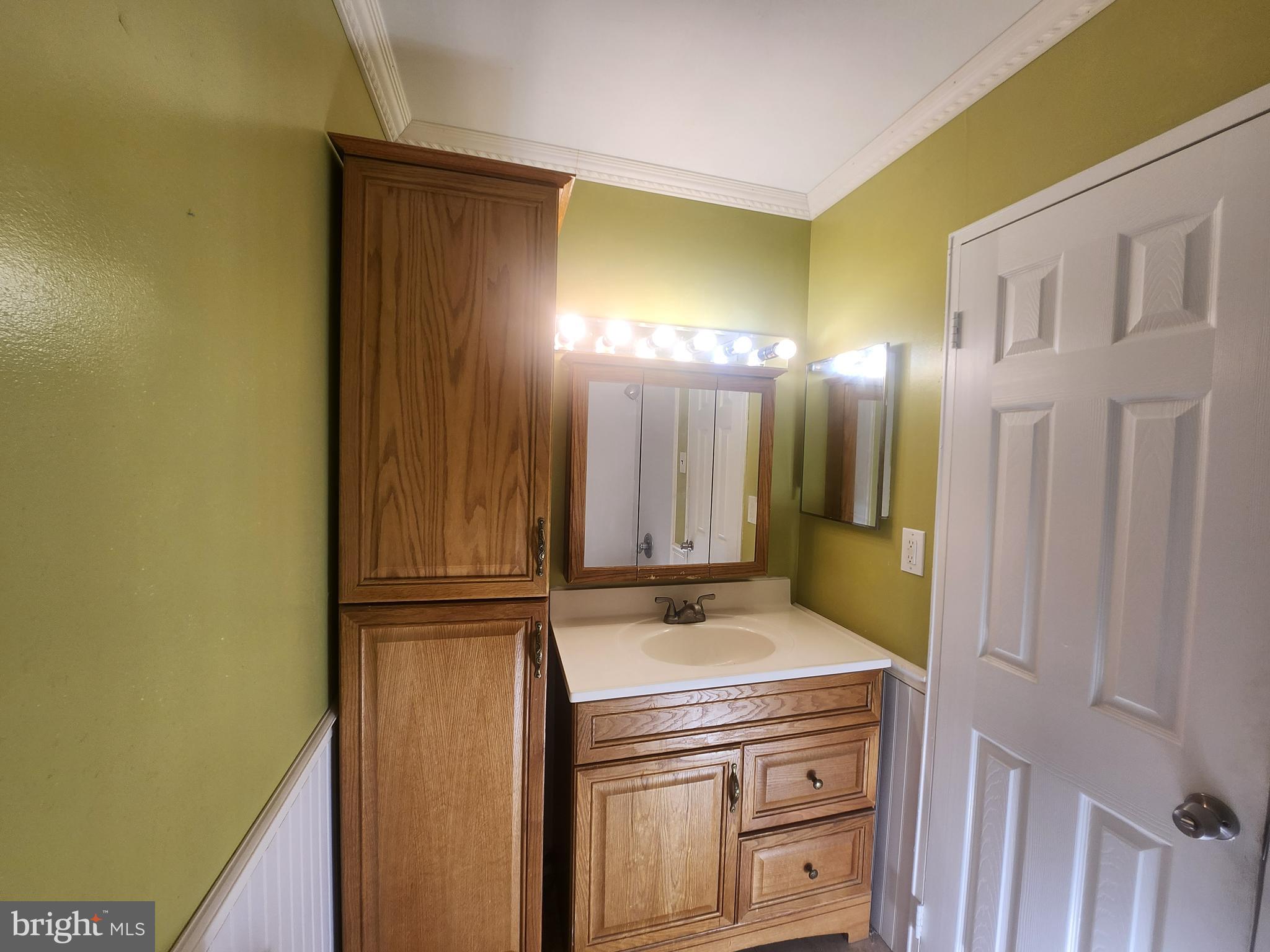 MIDDLETON PL - Residential