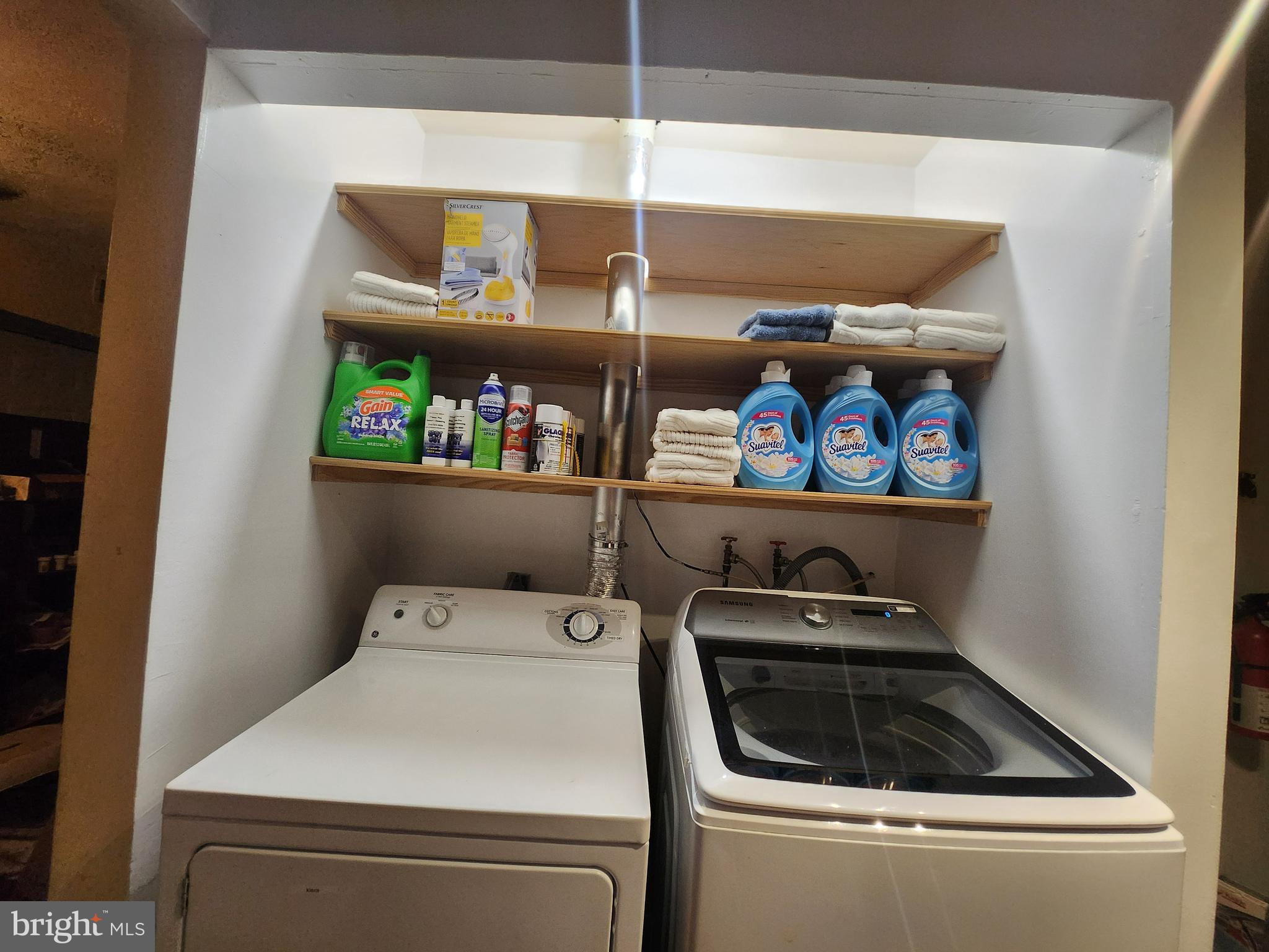 MIDDLETON PL - Residential