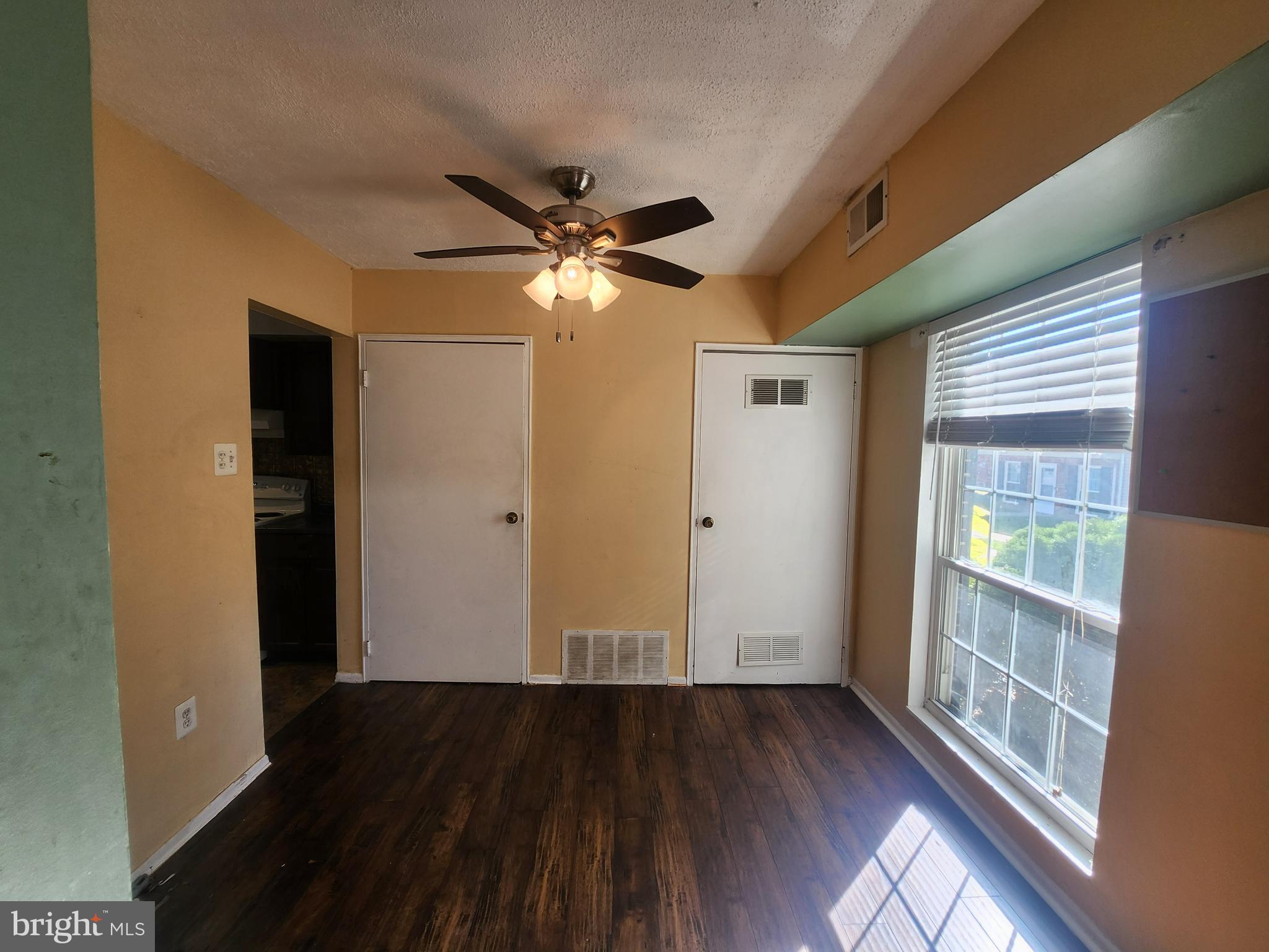 MIDDLETON PL - Residential