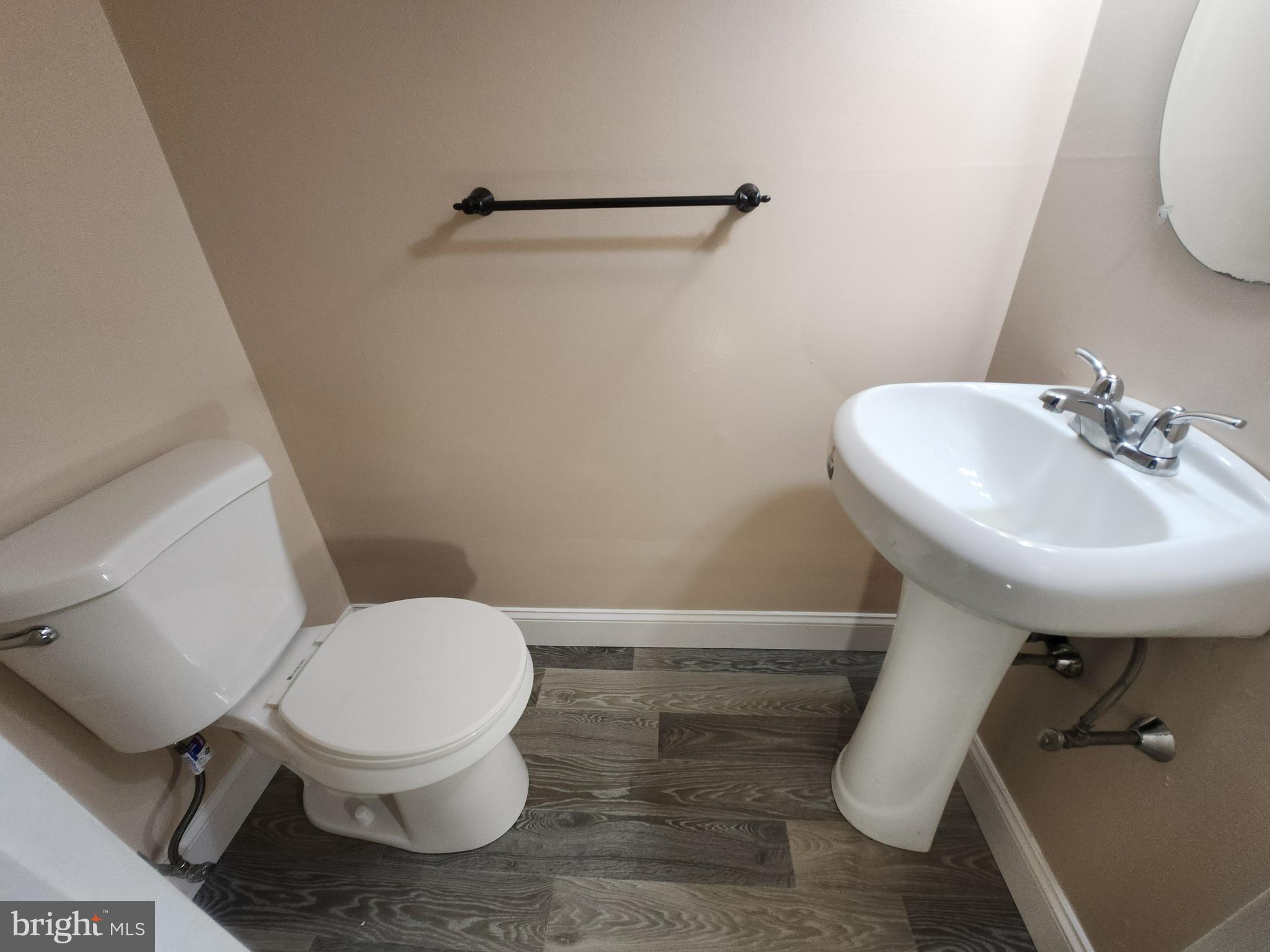 MIDDLETON PL - Residential