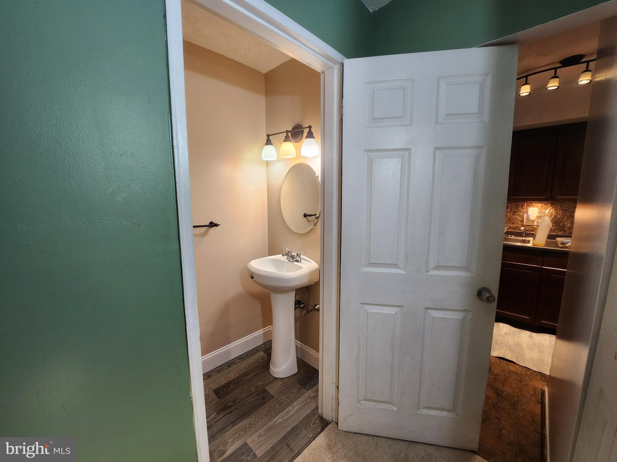 MIDDLETON PL - Residential