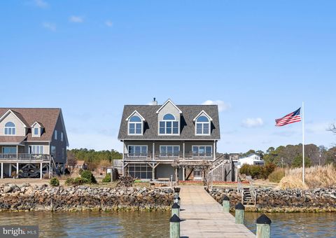 Homes For Sale - 1992 Cross Road<br/> Gloucester County, HAYES, VA 23072