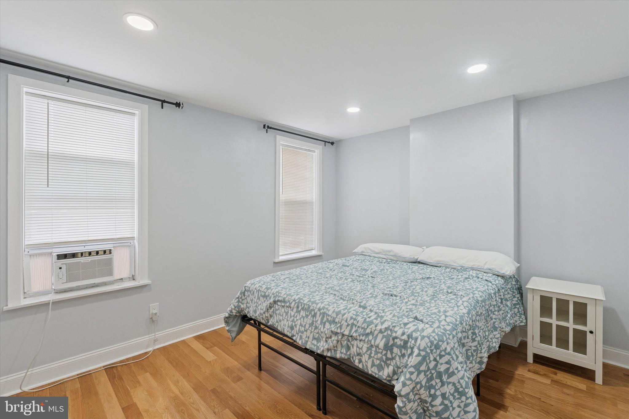 PORT RICHMOND - Residential