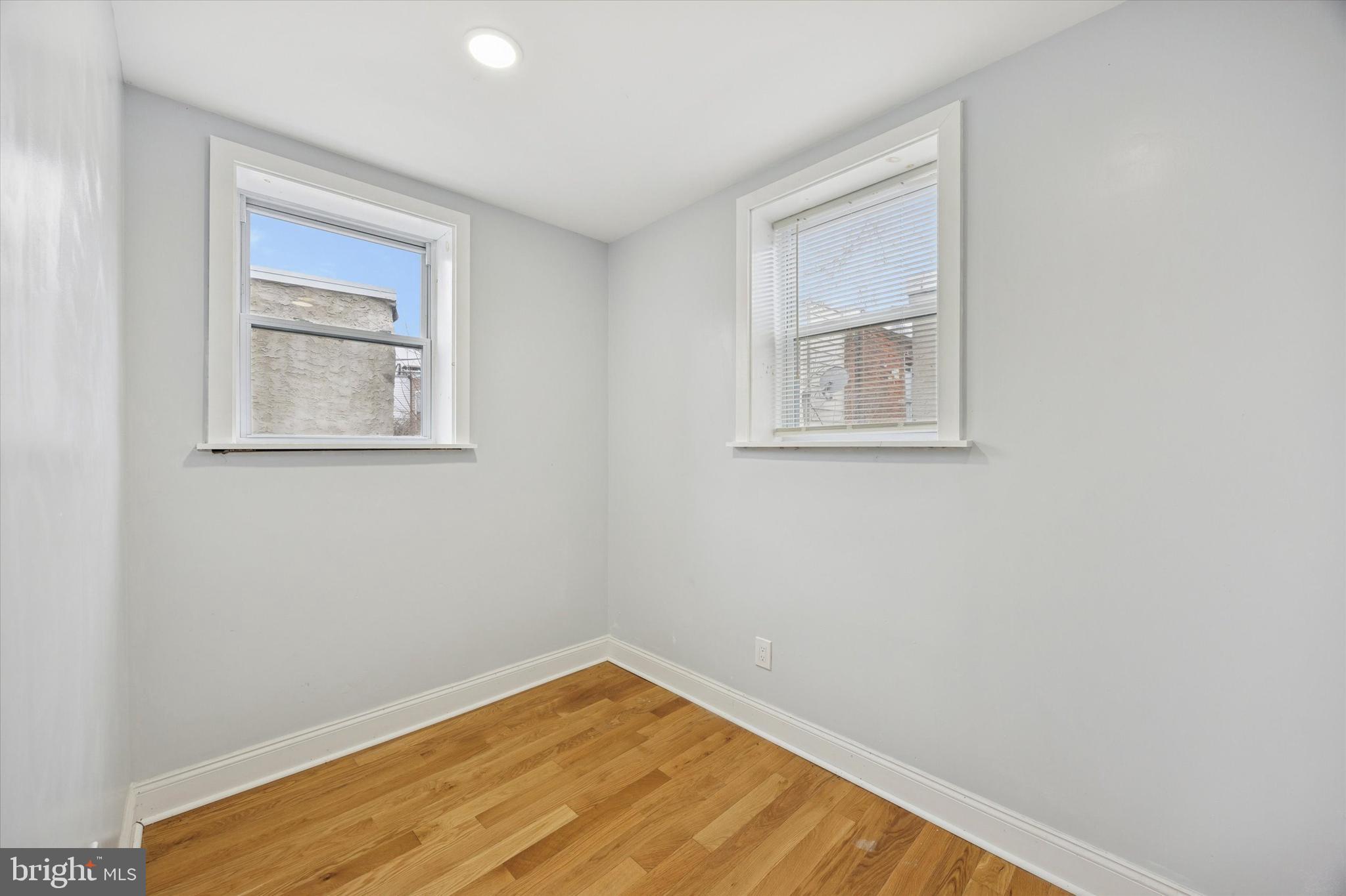 PORT RICHMOND - Residential