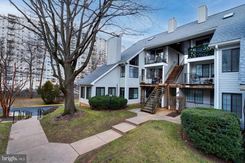 Condo For Sale - 1611 Carriage House Terrace #1611-F<br/> SILVER SPRING, MD 20904