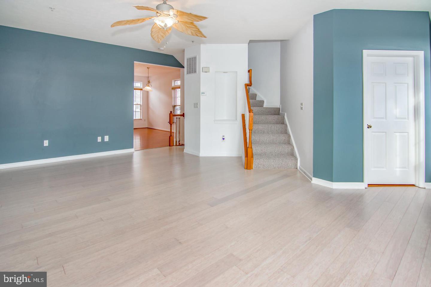 VILLAGES OF DORCHESTER - Residential Lease