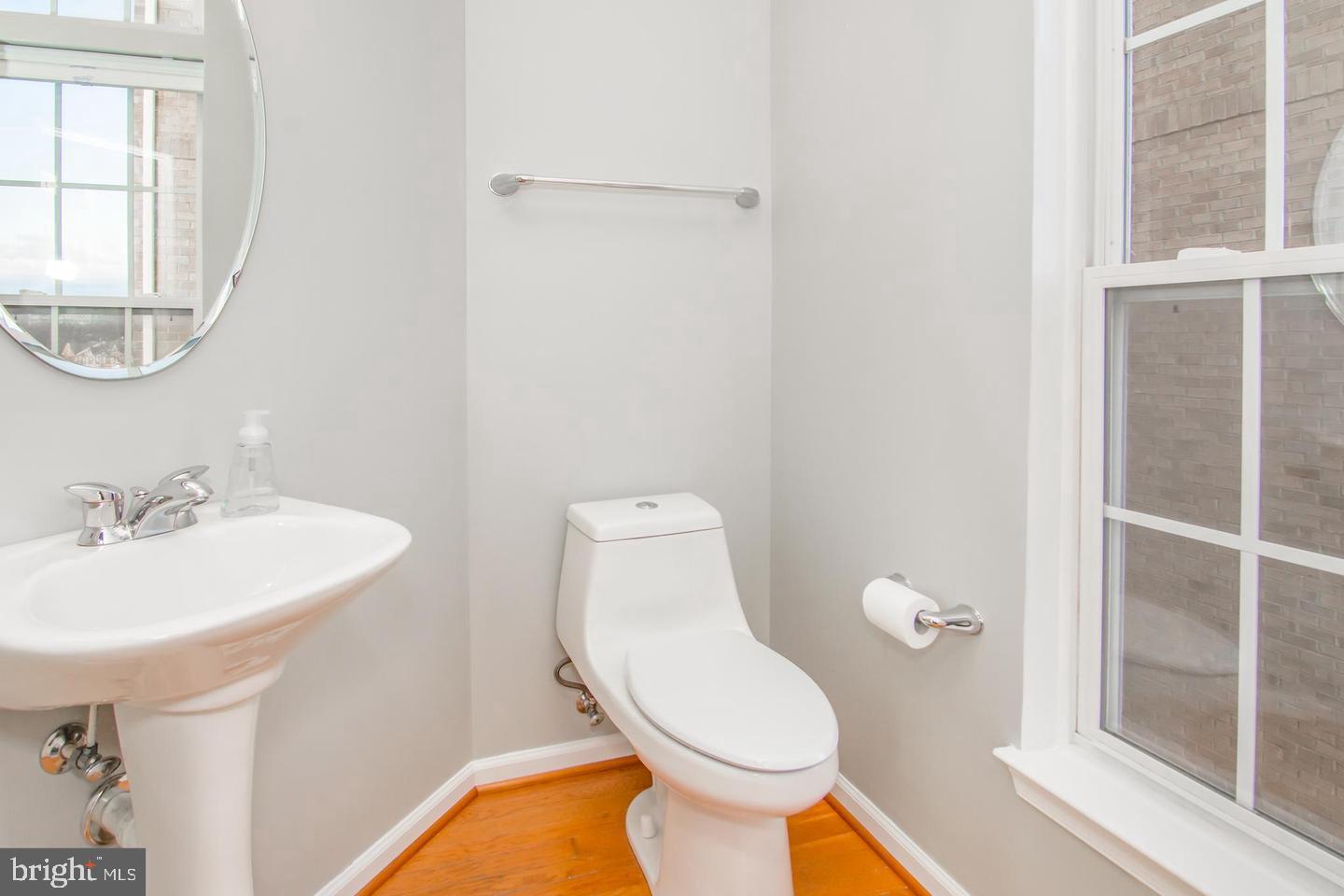 VILLAGES OF DORCHESTER - Residential Lease