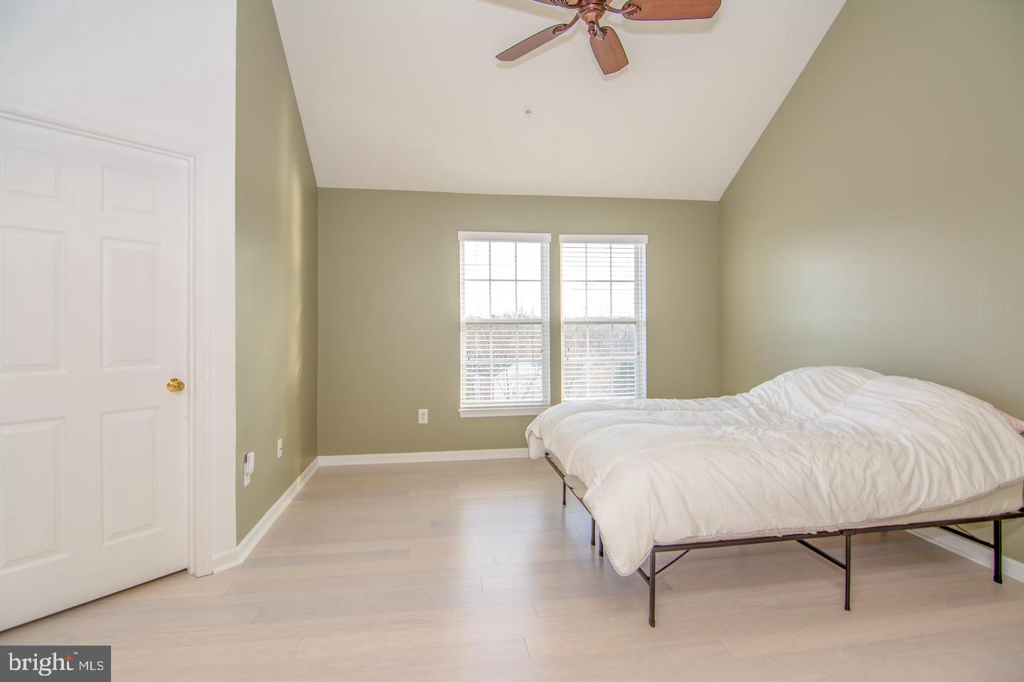 VILLAGES OF DORCHESTER - Residential Lease