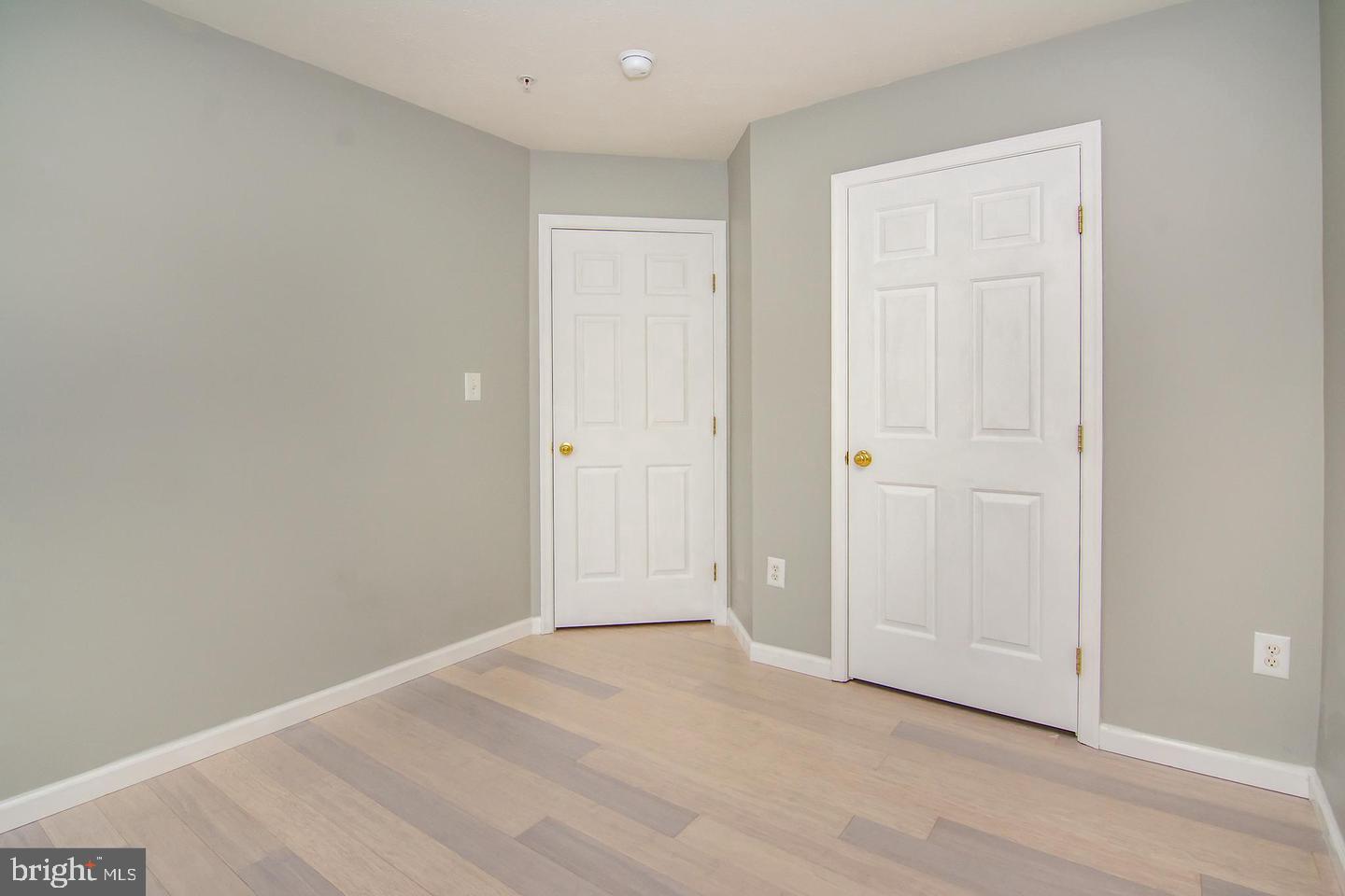 VILLAGES OF DORCHESTER - Residential Lease