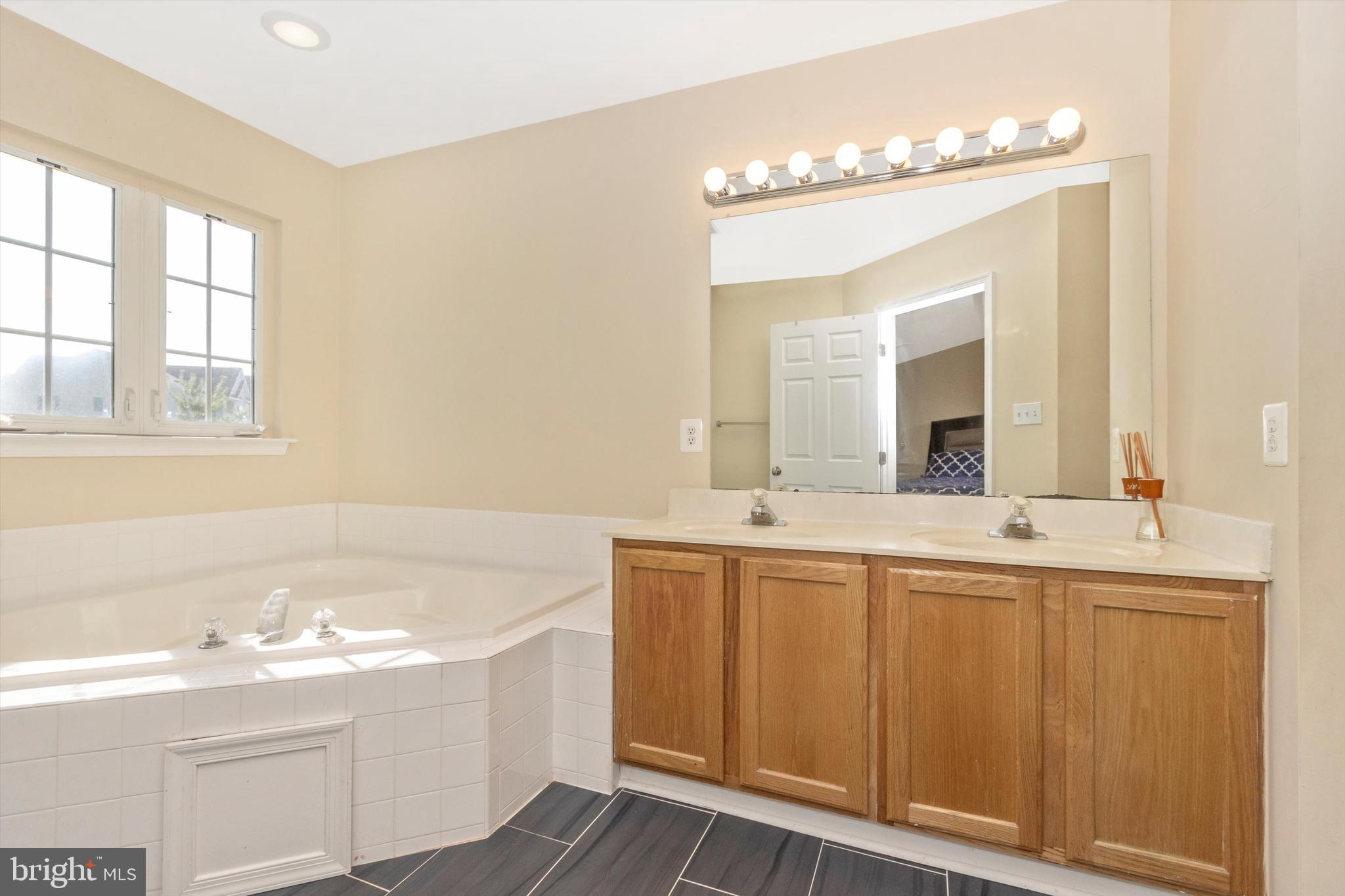 WALNUT RIDGE - Residential