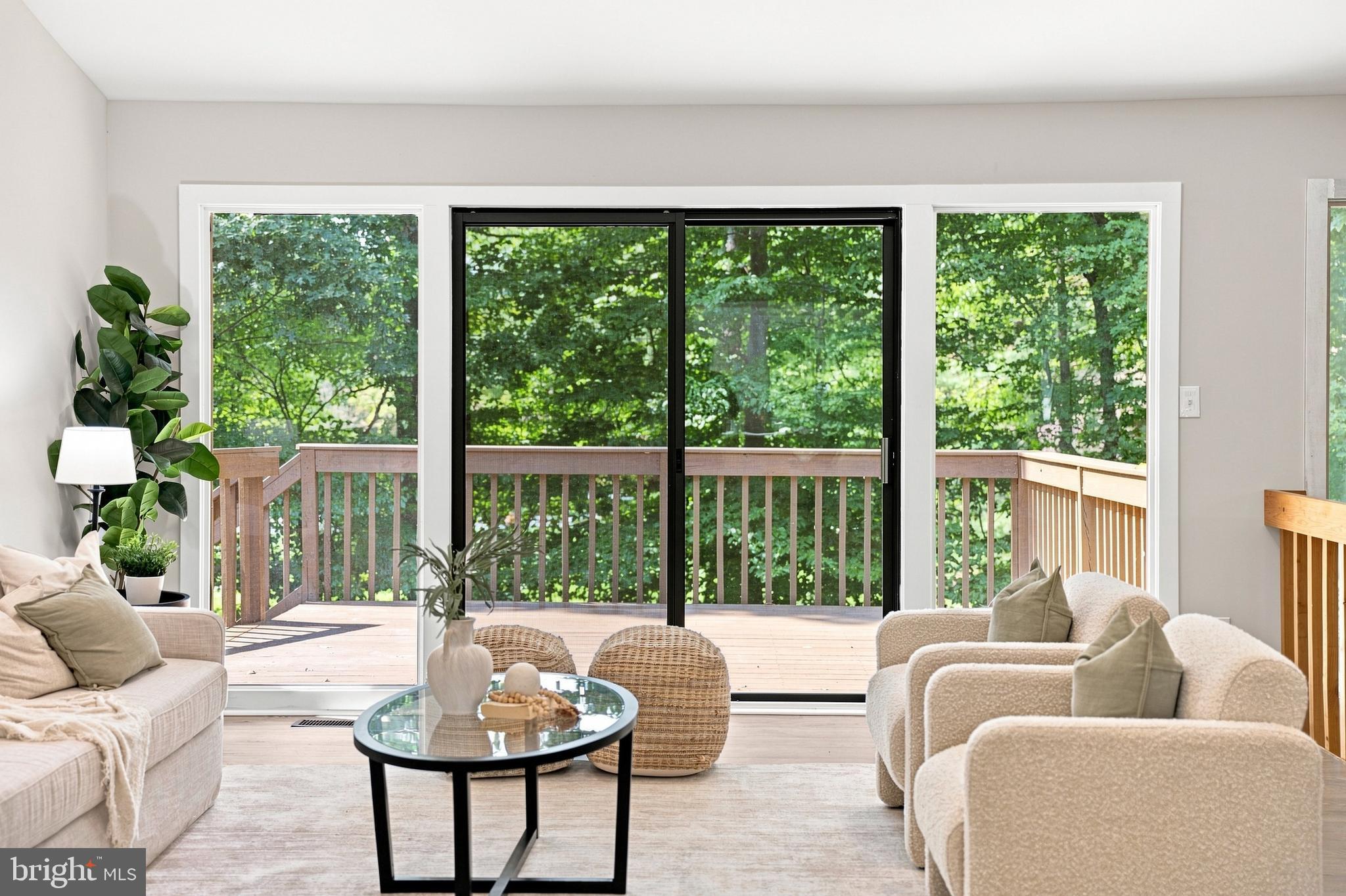 6176 WOODED RUN DRIVE