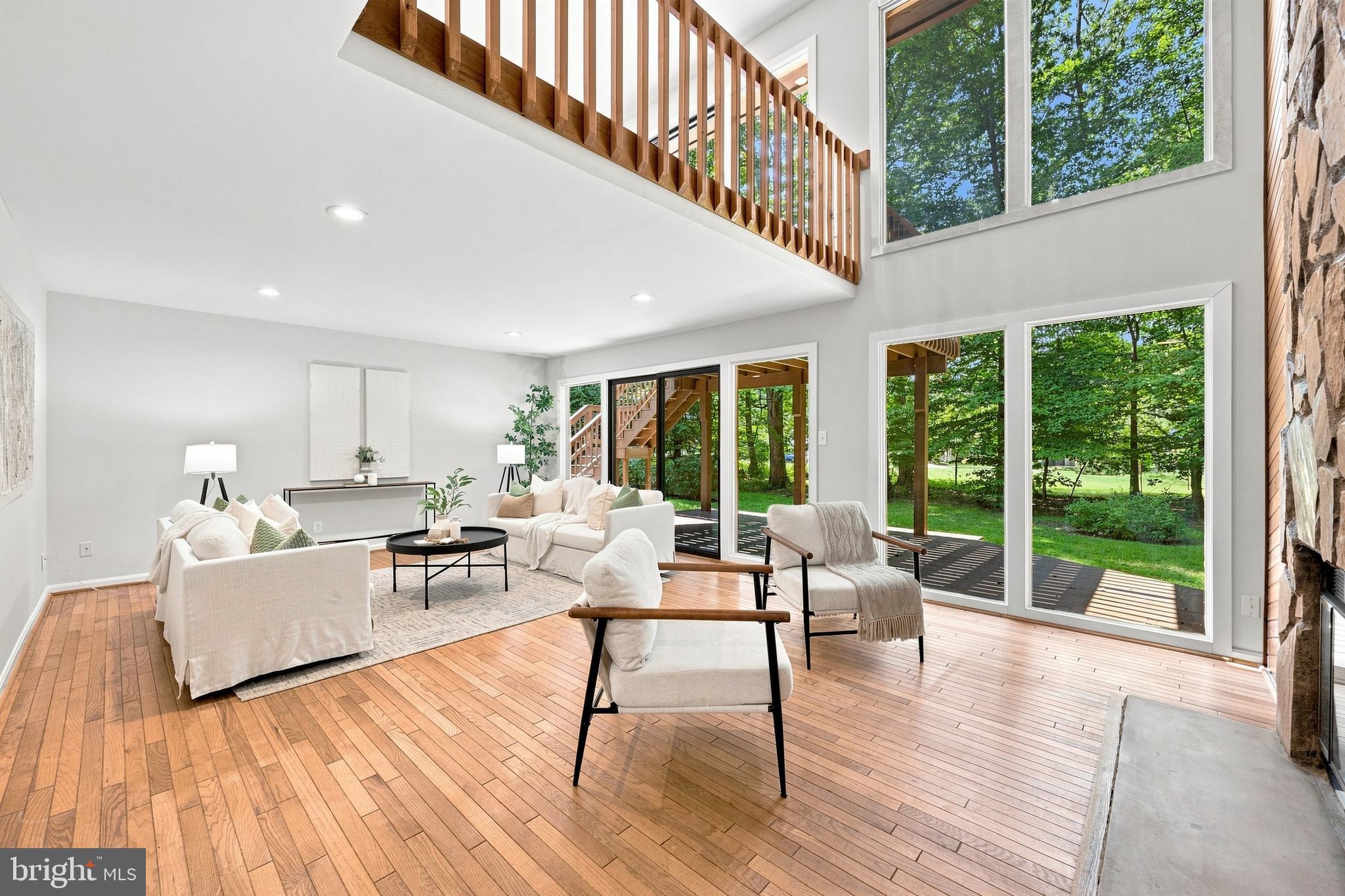 6176 WOODED RUN DRIVE