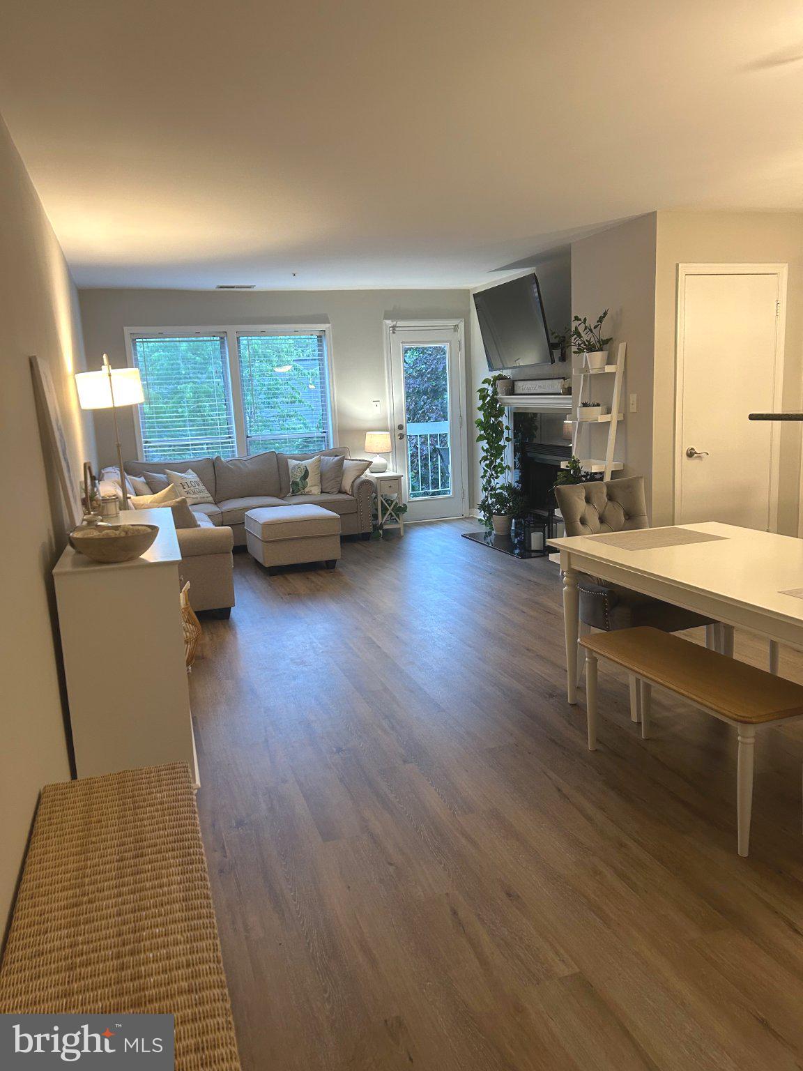 3176 SUMMIT DRIVE 4-D7