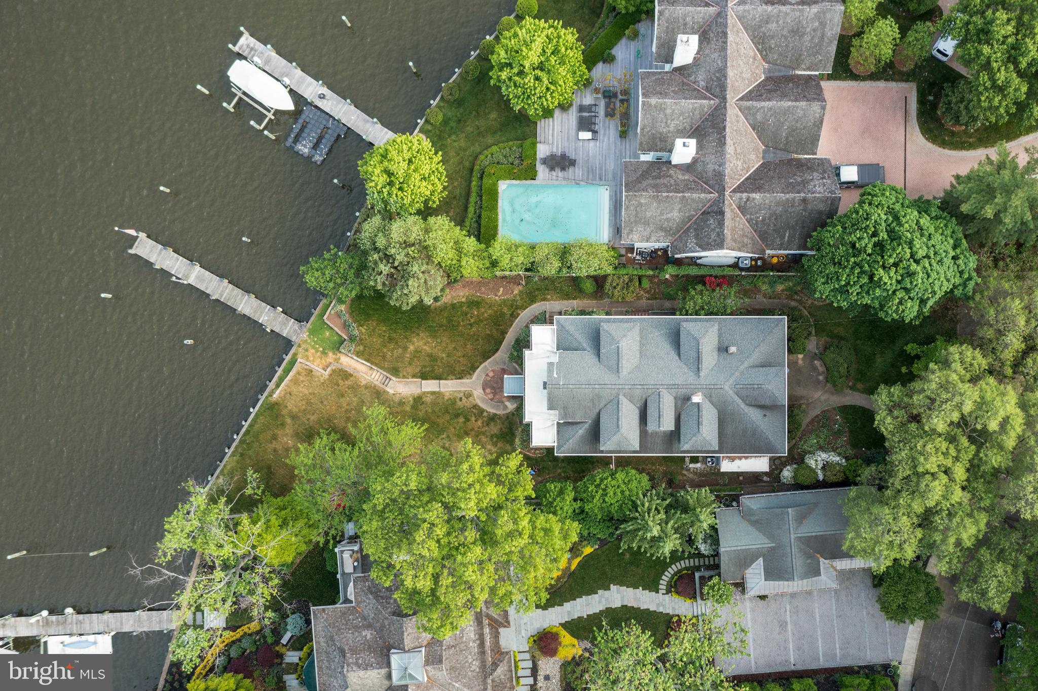 MURRAY HILL - Residential