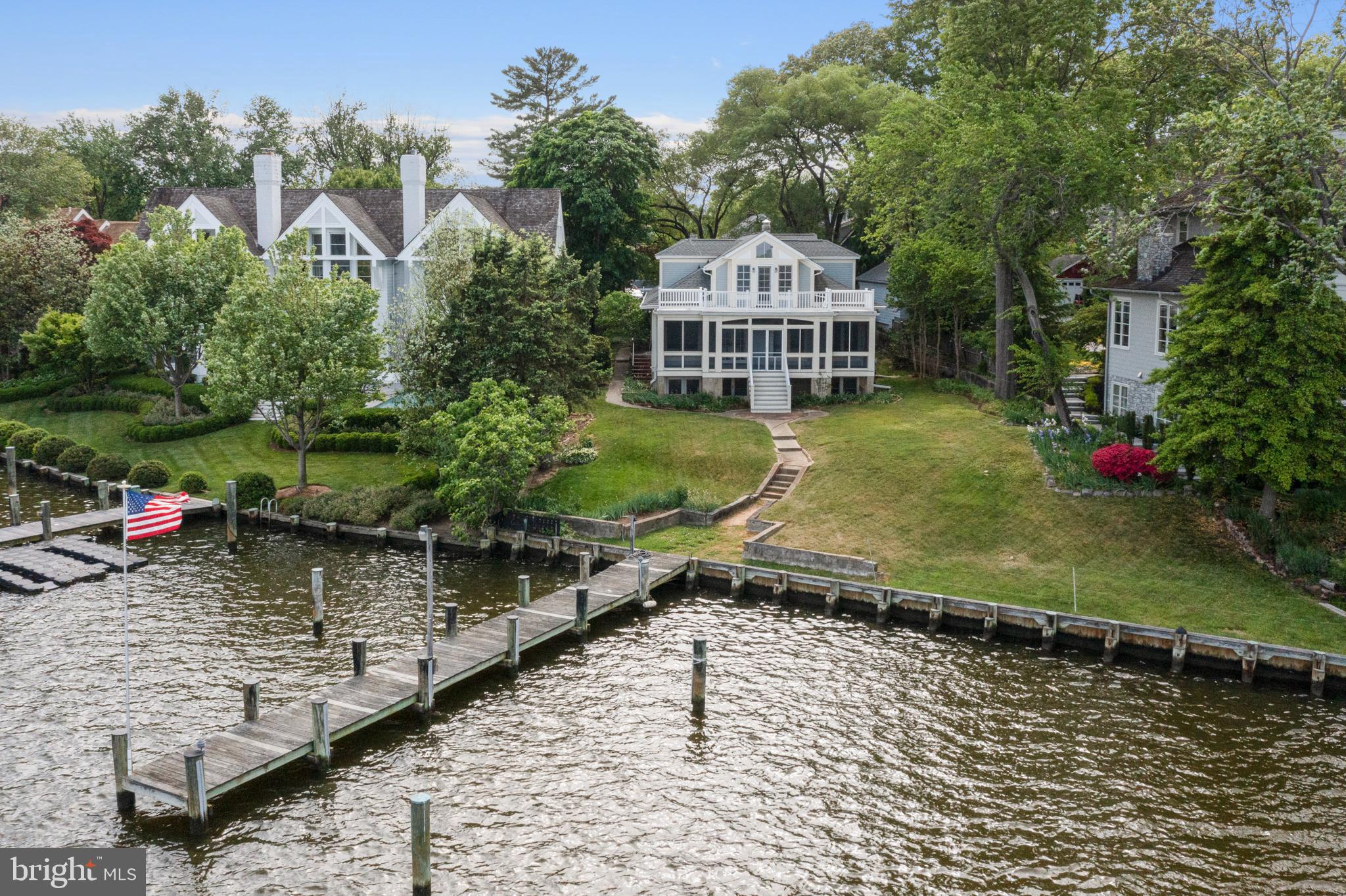 MURRAY HILL - Residential