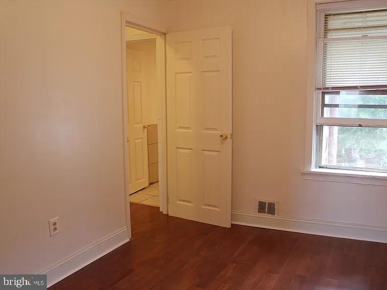 KENSINGTON - Residential