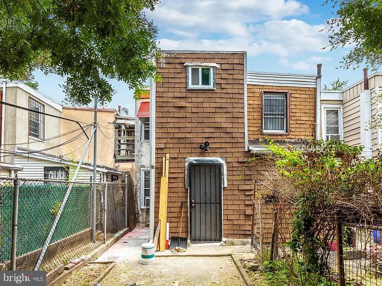 KENSINGTON - Residential