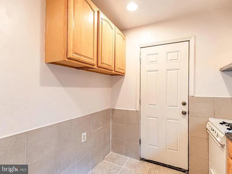 KENSINGTON - Residential