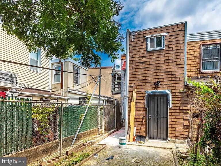 KENSINGTON - Residential