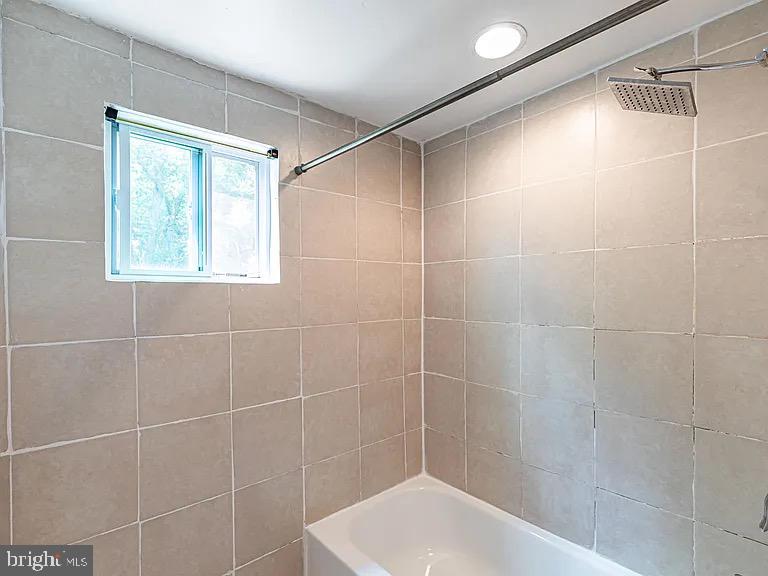 KENSINGTON - Residential