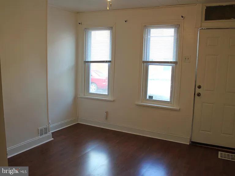 KENSINGTON - Residential