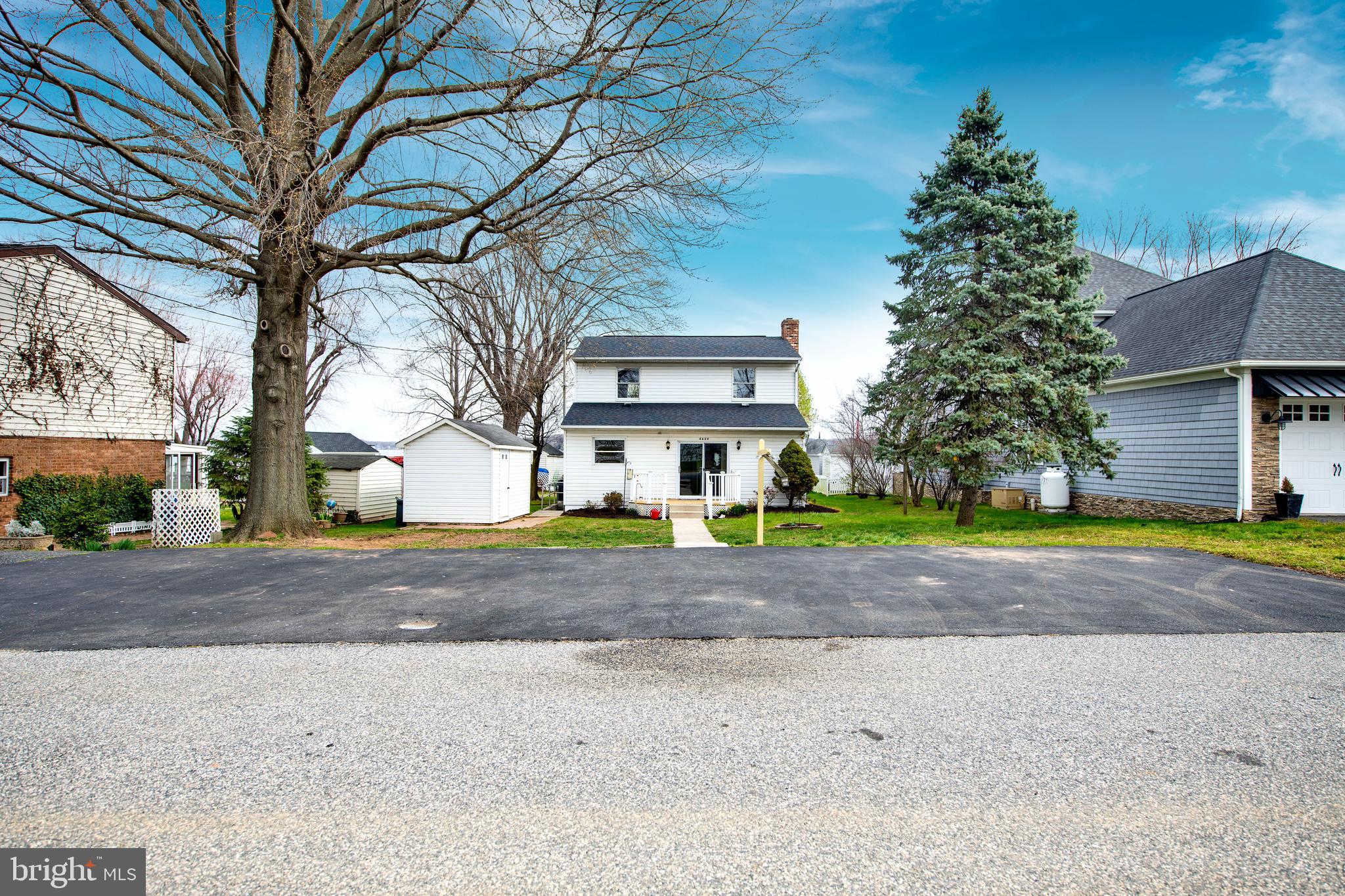 EDGEMERE - Residential