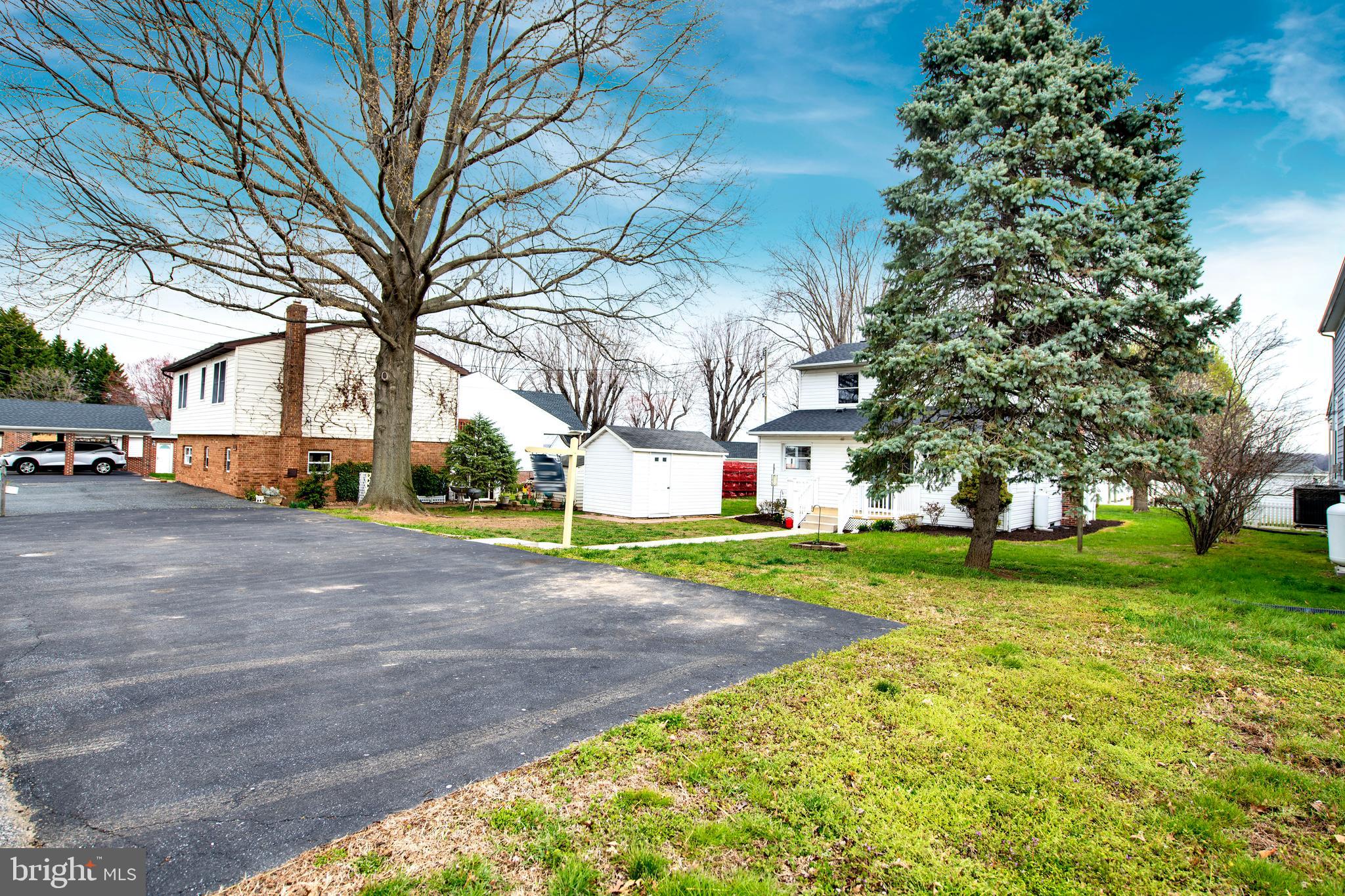 EDGEMERE - Residential