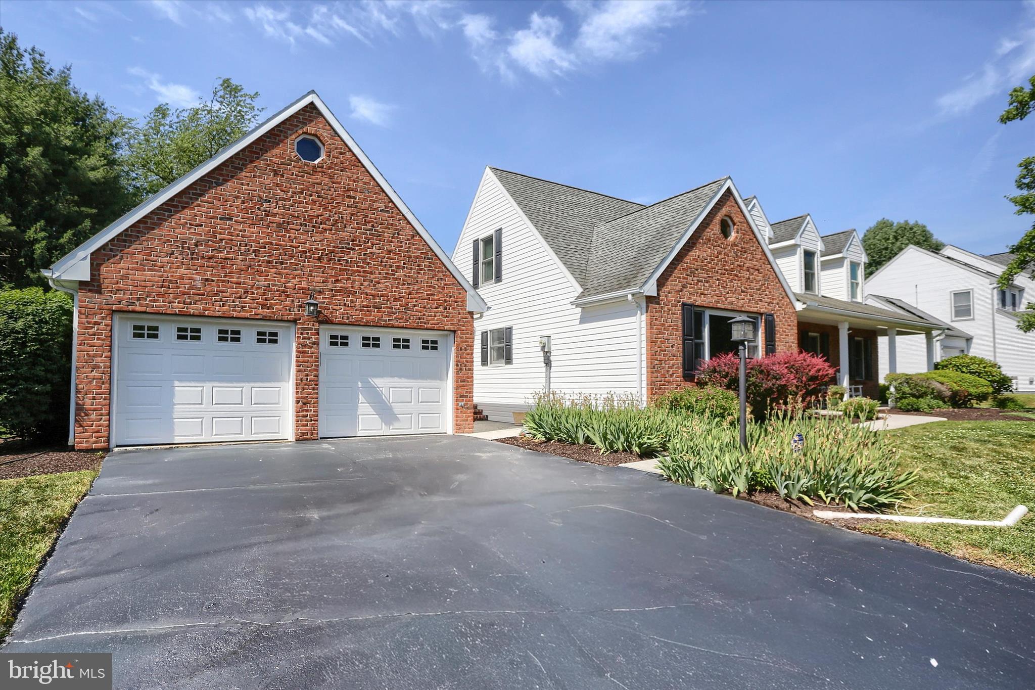 10 STOUDT ROAD