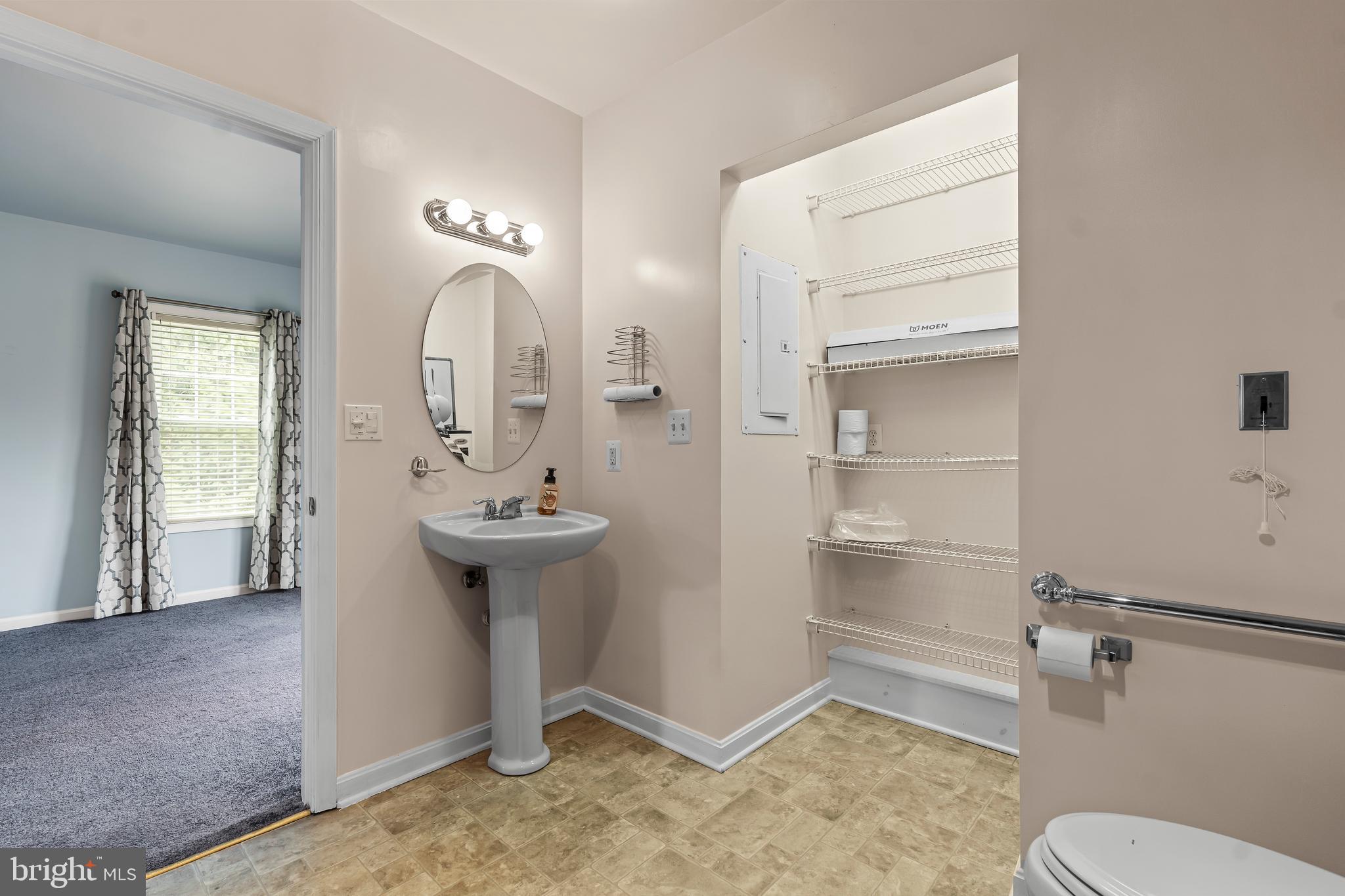 BATTLEFIELD KNOLLS - Residential