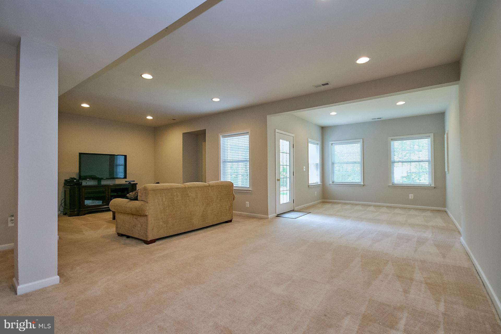 DOMINION VALLEY COUNTRY CLUB - Residential