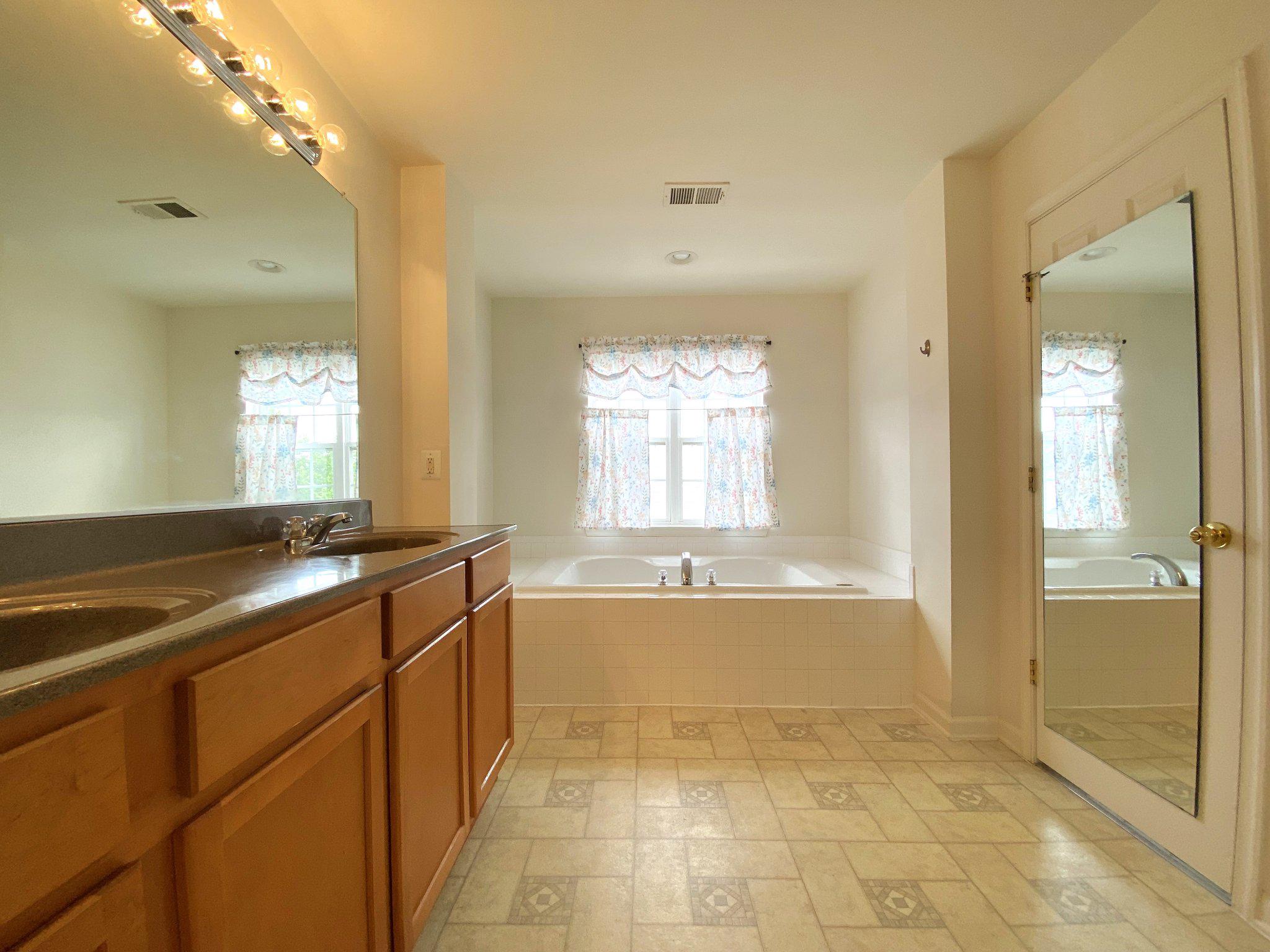 Picture for the property VAFB2010402, 4 beds, 4 baths