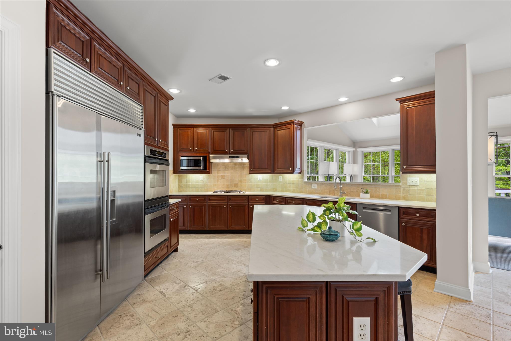 BELMONT COUNTRY CLUB - Residential