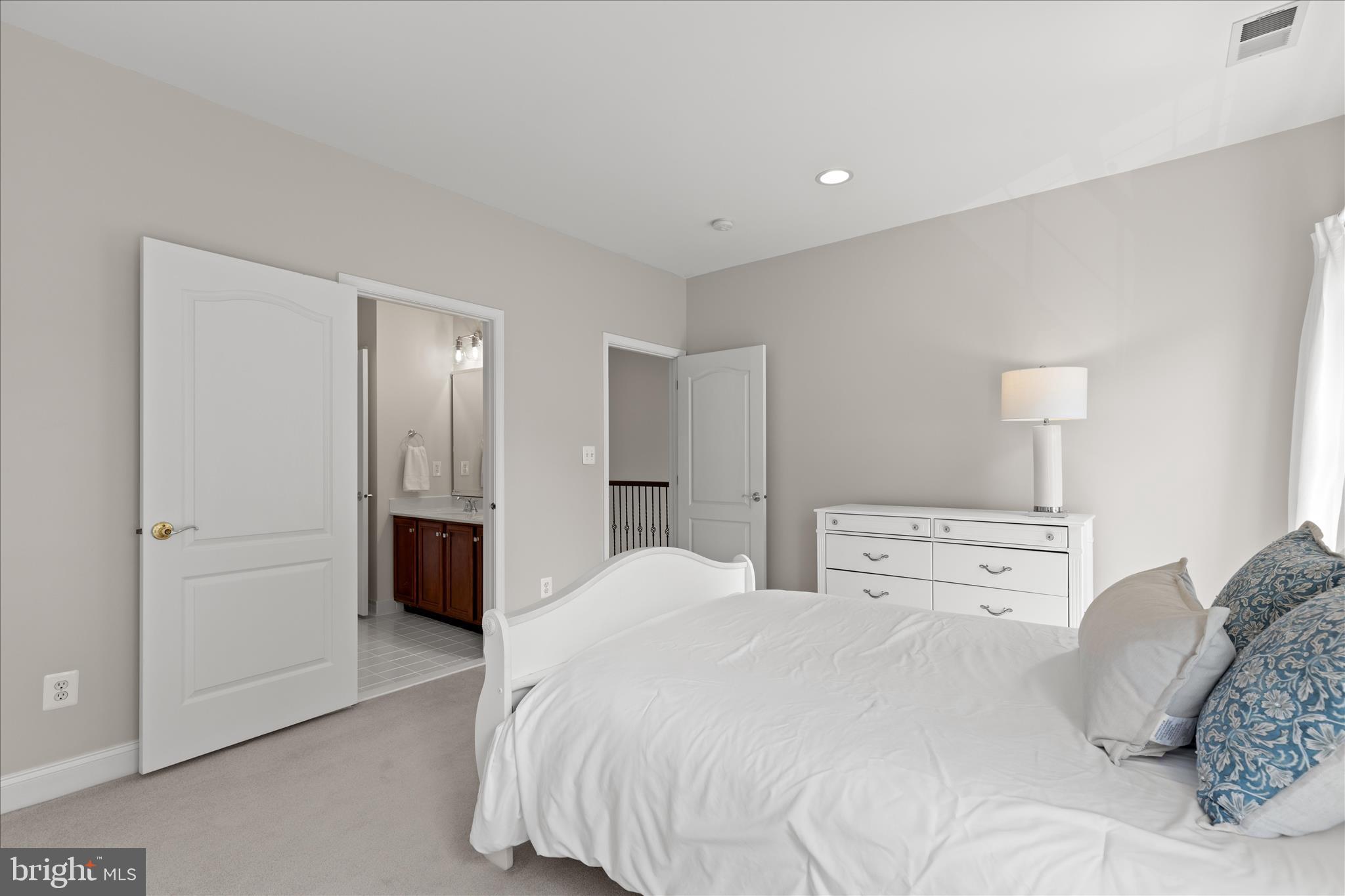 BELMONT COUNTRY CLUB - Residential