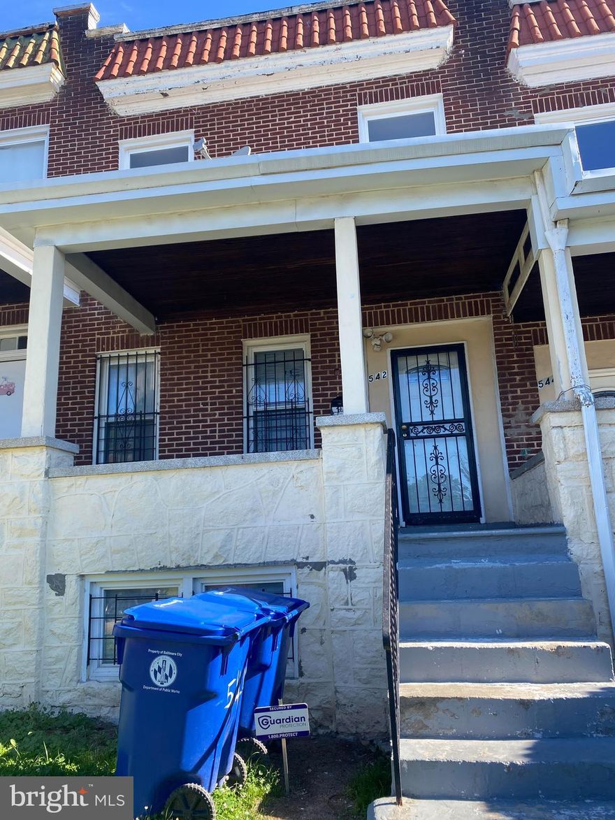 This beautiful rental offers 4 spacious bedrooms.   You'll enjoy a full-size living room, full size dining room, hardwood flooring, central A/C, ceiling fans, eat-in kitchen area, updated bathrooms, a deck and large front porch.  Close to public transportation.  A 600 minimum credit score is required.  Vouchers accepted.